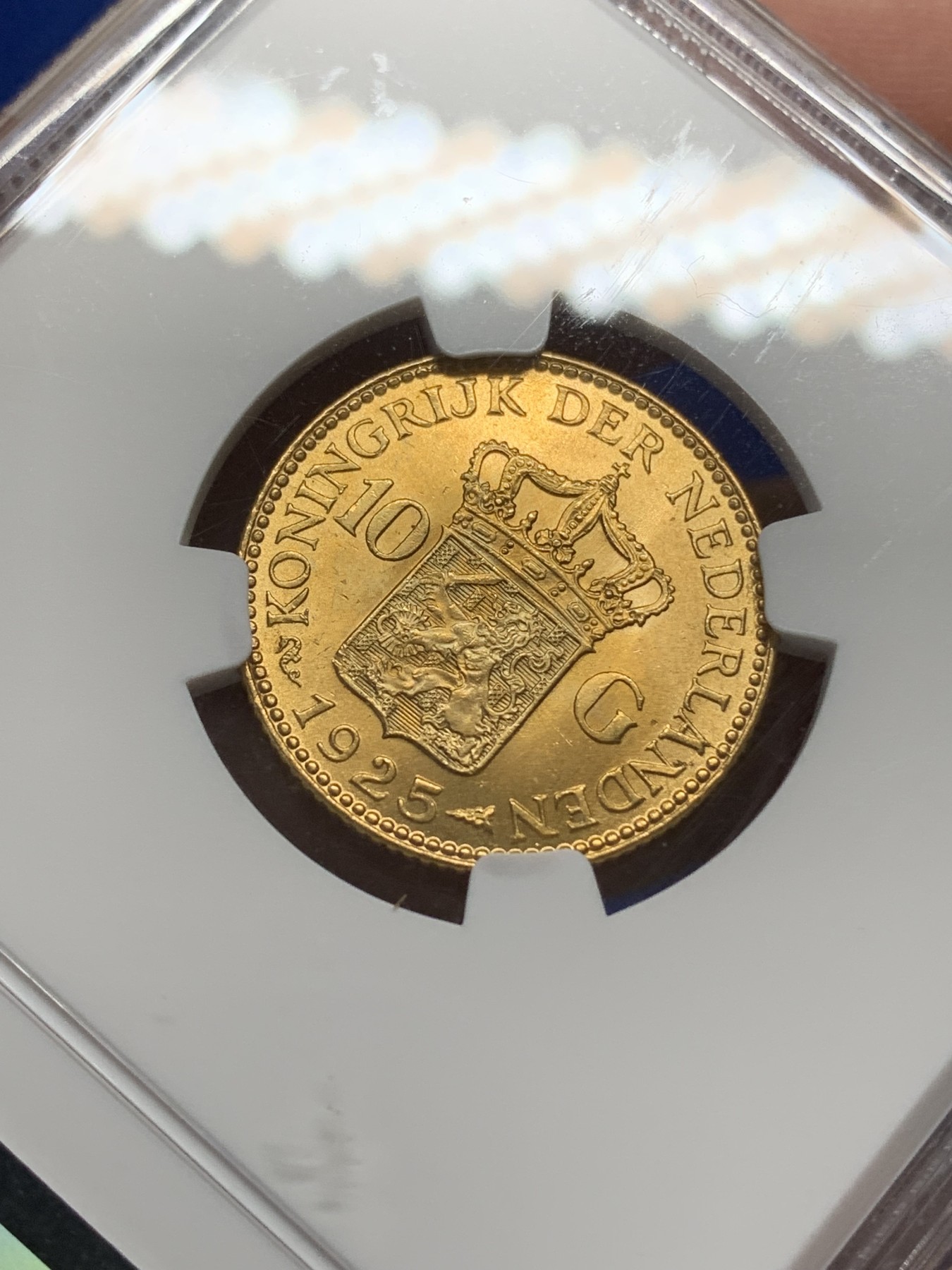 《竞宝斋》第216场-周日，周一 2场 (全场包邮) NGC-MS64 荷兰1925威廉敏娜10盾金币 老年版 好品原光