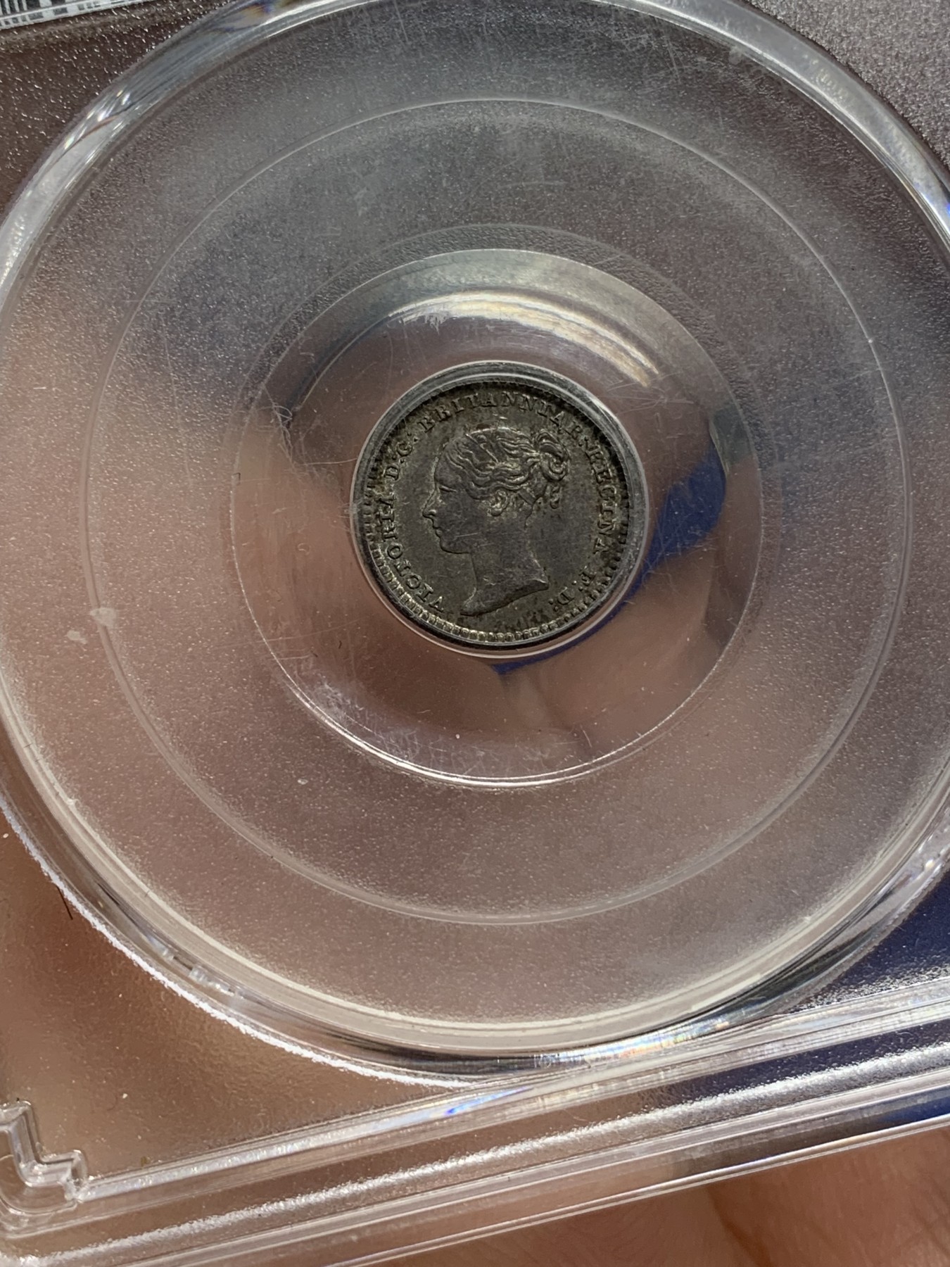 《竞宝斋》第216场-周日，周一 2场 (全场包邮) 亚军分 PCGS-MS64 英国1839年维多利亚1.5便士银币 好彩 少见品种 盒子左上角有磕，不影响币