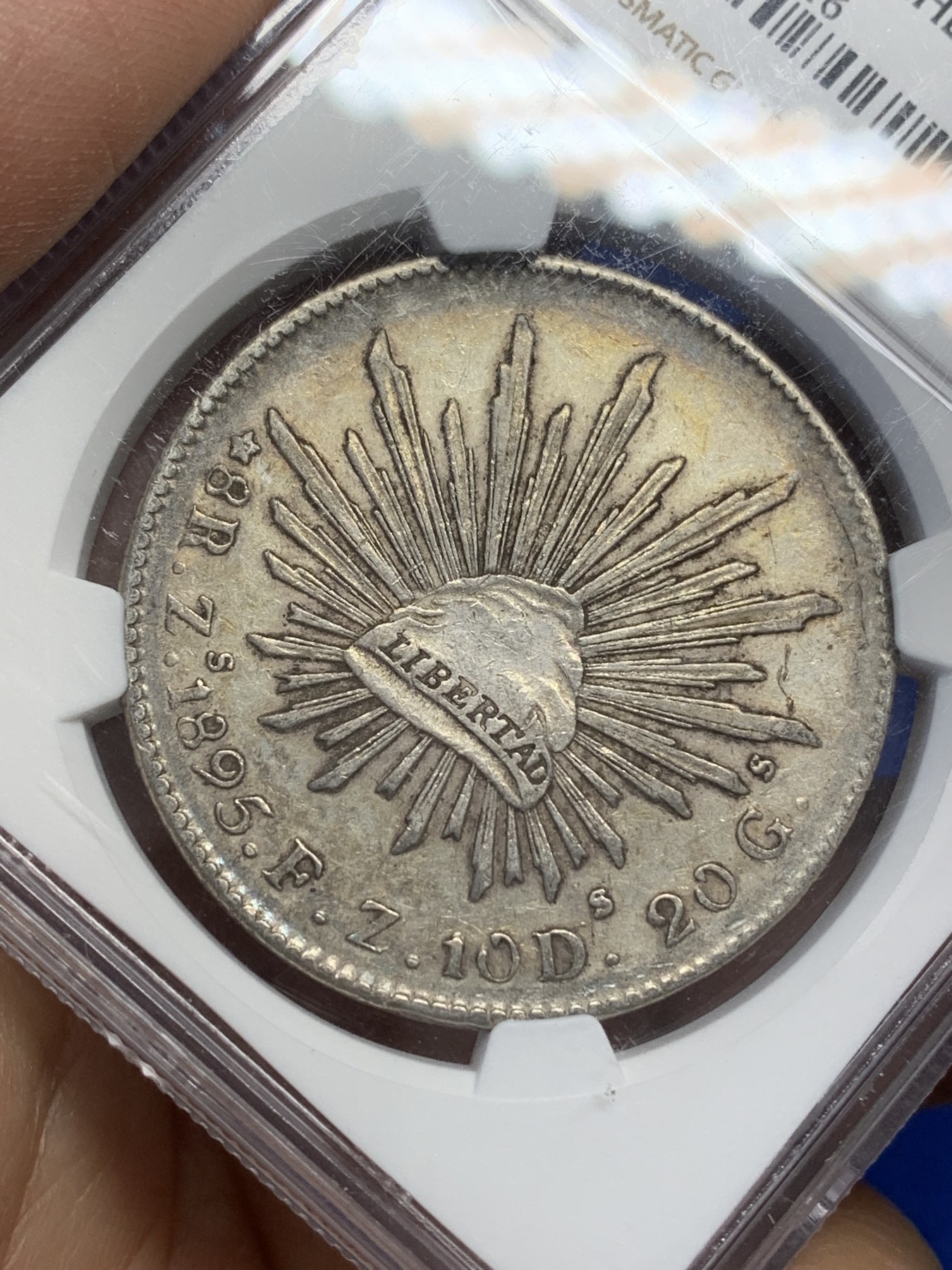 《竞宝斋》第216场-周日，周一 2场 (全场包邮) NGC-AU 墨西哥 1895ZS FZ 鹰洋 8里亚尔 花边大银币