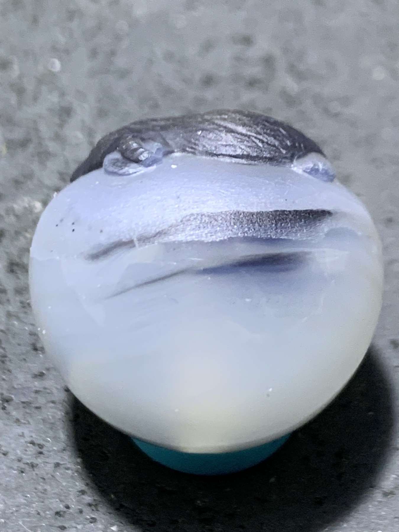 精美高玉化水墨纹亚光海洋玉髓手工俏色巧雕玉兔（兔飞猛进）随形2.0圆珠一个！