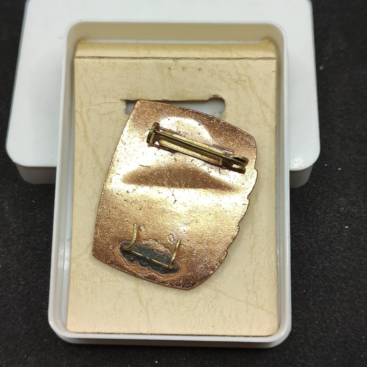 全场0元起拍 第110期 咸鱼国勋章拍卖专场 11月19日（周三）下午6：00开始 东德优秀士兵证章 早期珐琅