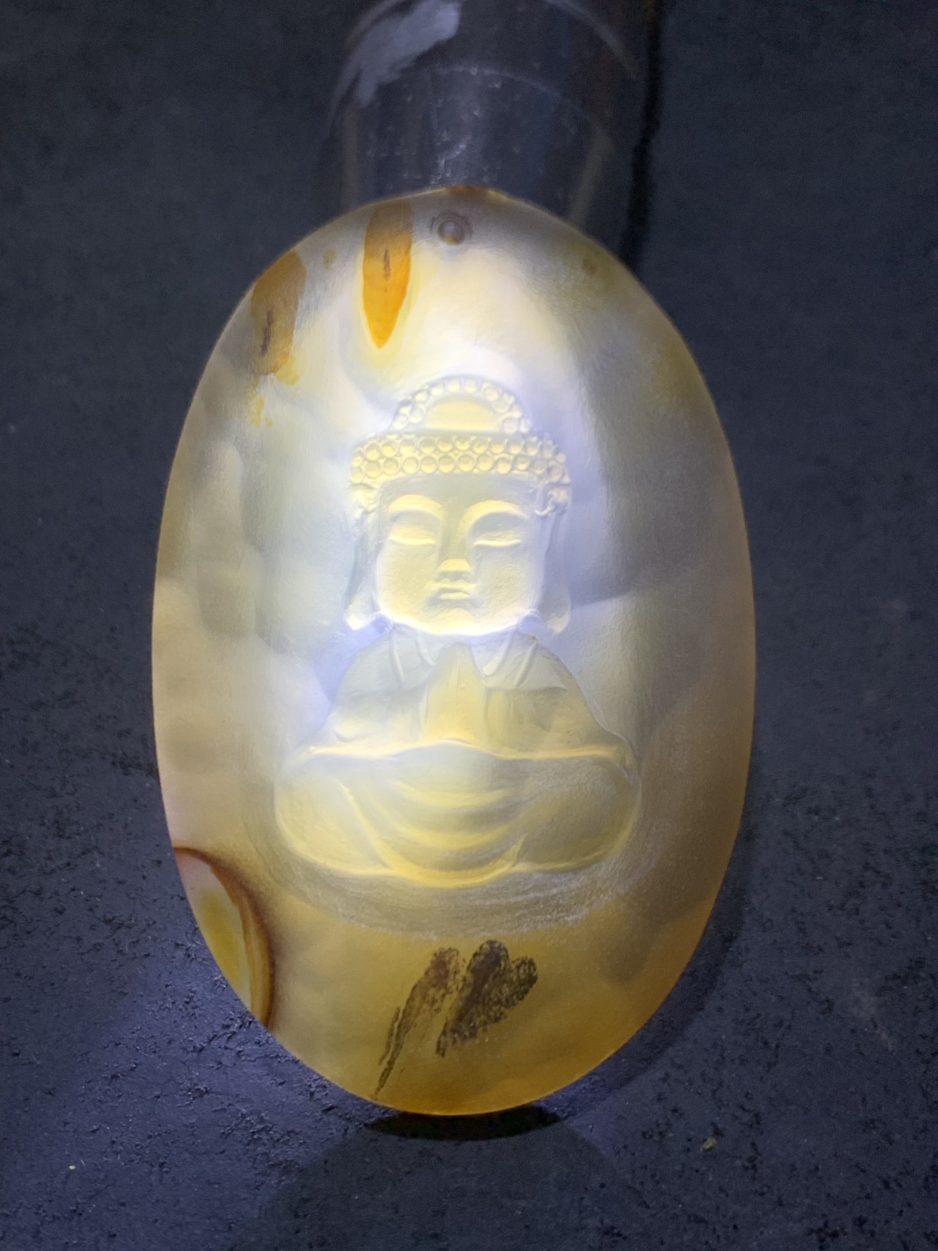 精美天然亚光高玉化巴西玛瑙手工俏色巧雕宝宝佛吊坠一个，