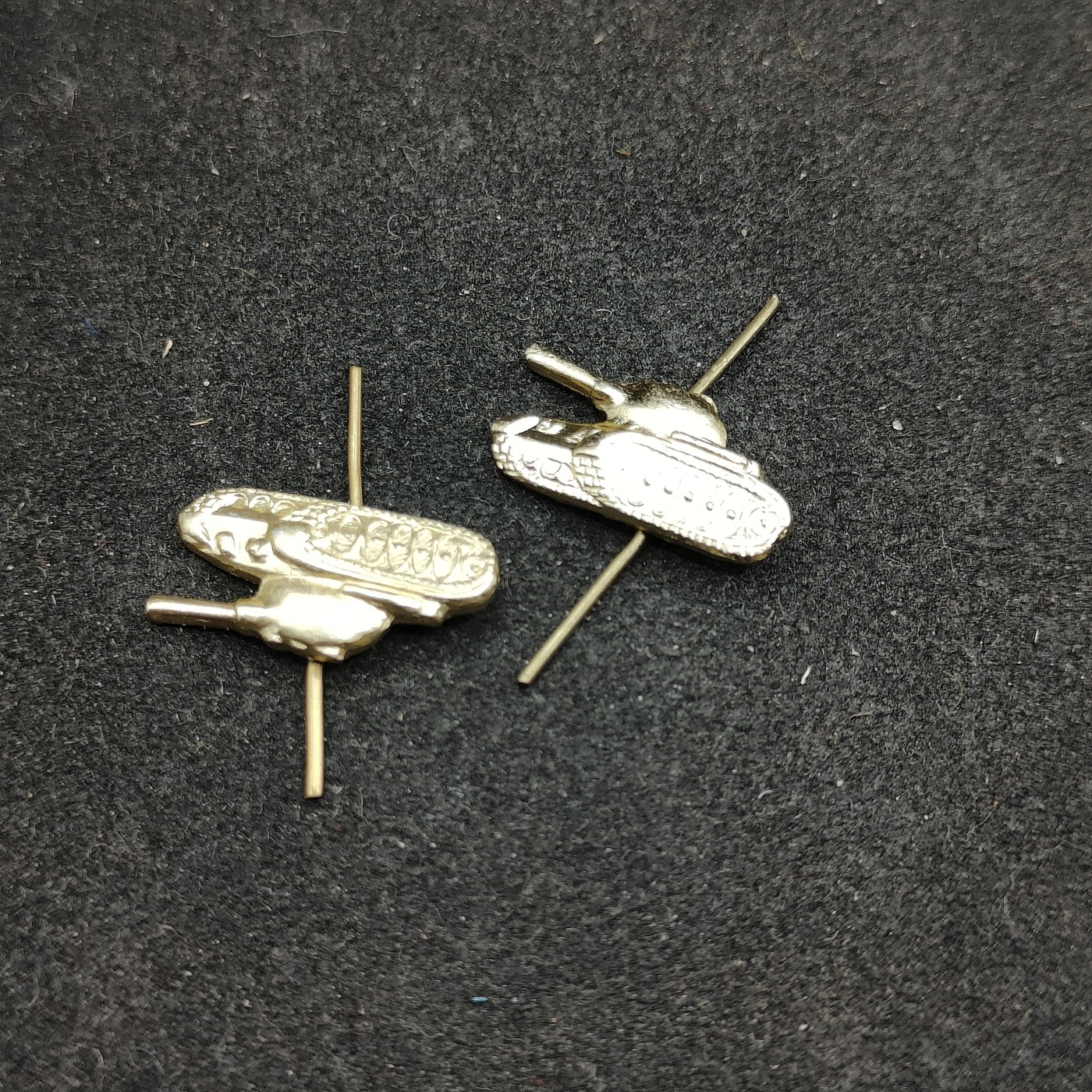 全场0元起拍 第110期 咸鱼国勋章拍卖专场 11月19日（周三）下午6：00开始 苏联坦克兵领花