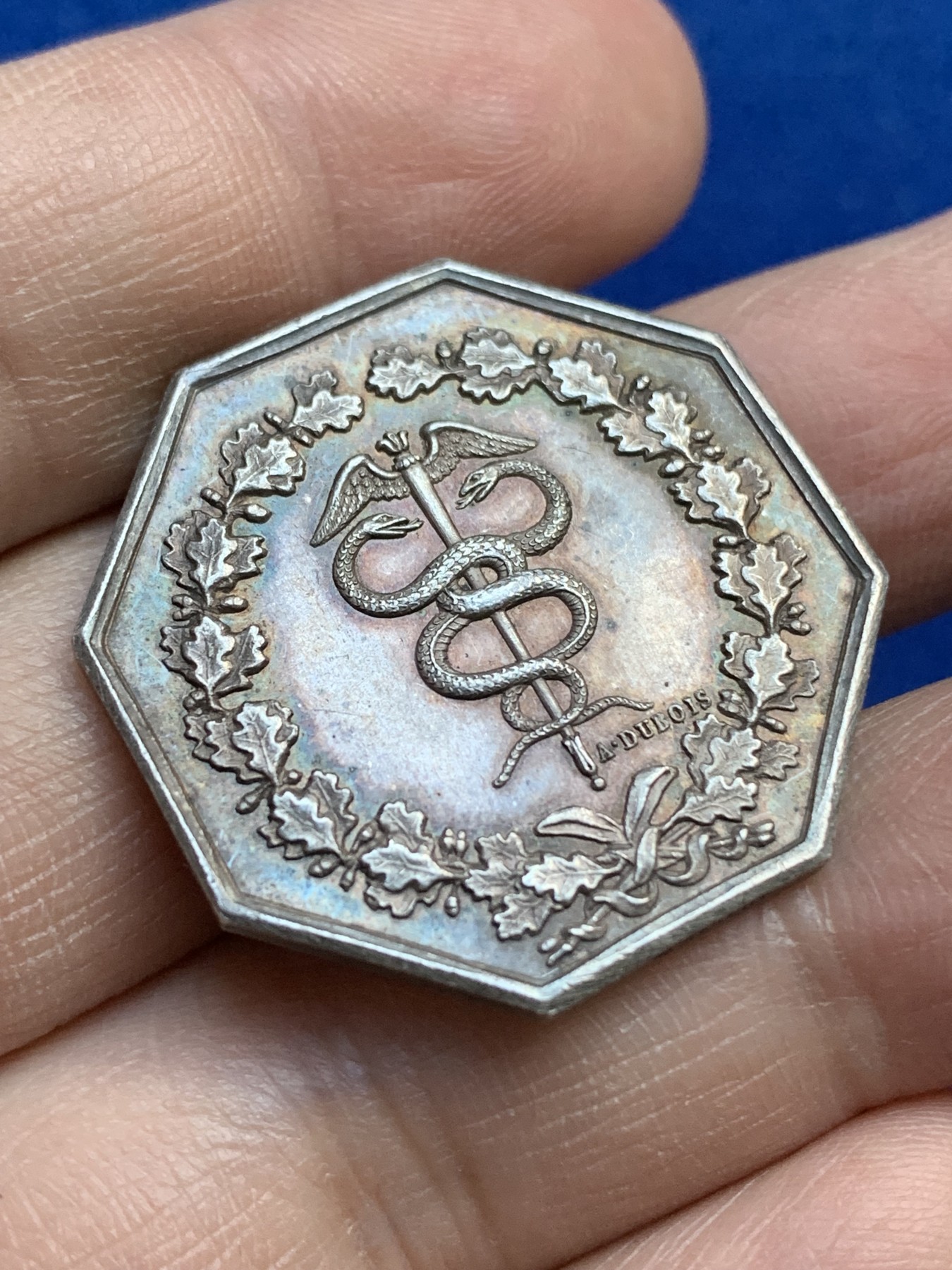 《竞宝斋》八角与章专场 第217场-周日，周一 2场 (全场包邮) 法国八角银章，克雷蒙商会，12.23g，30.6mm，手指边铭