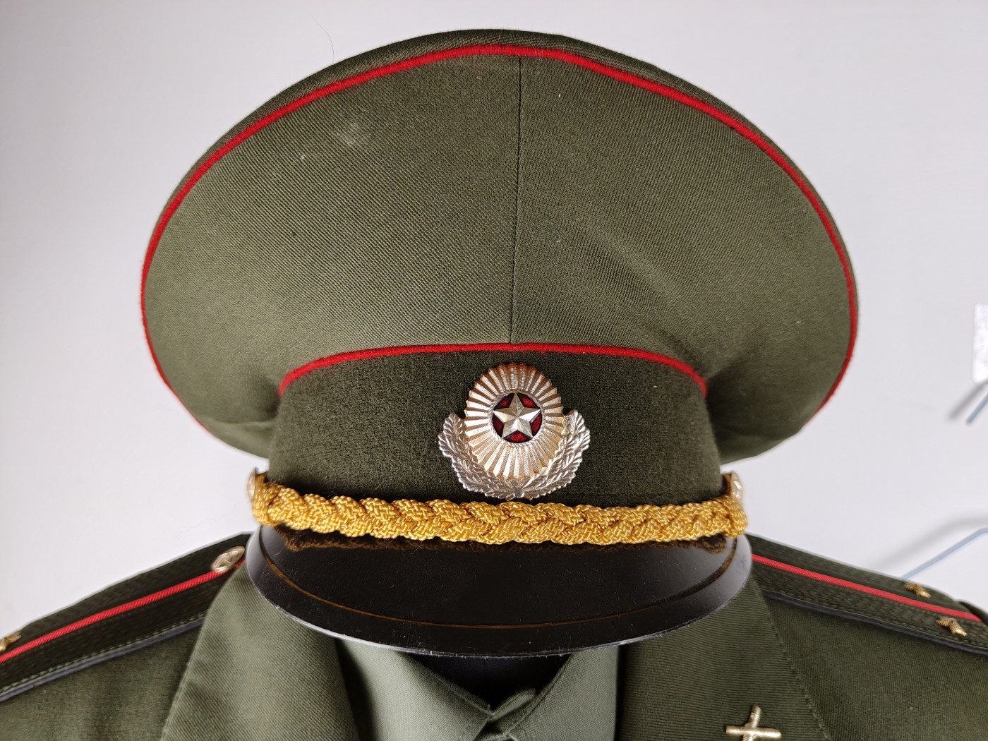 全场0元起拍 第110期 咸鱼国勋章拍卖专场 11月19日（周三）下午6：00开始 白俄罗斯现役陆军中尉191炮兵营一套 50-4 头围57