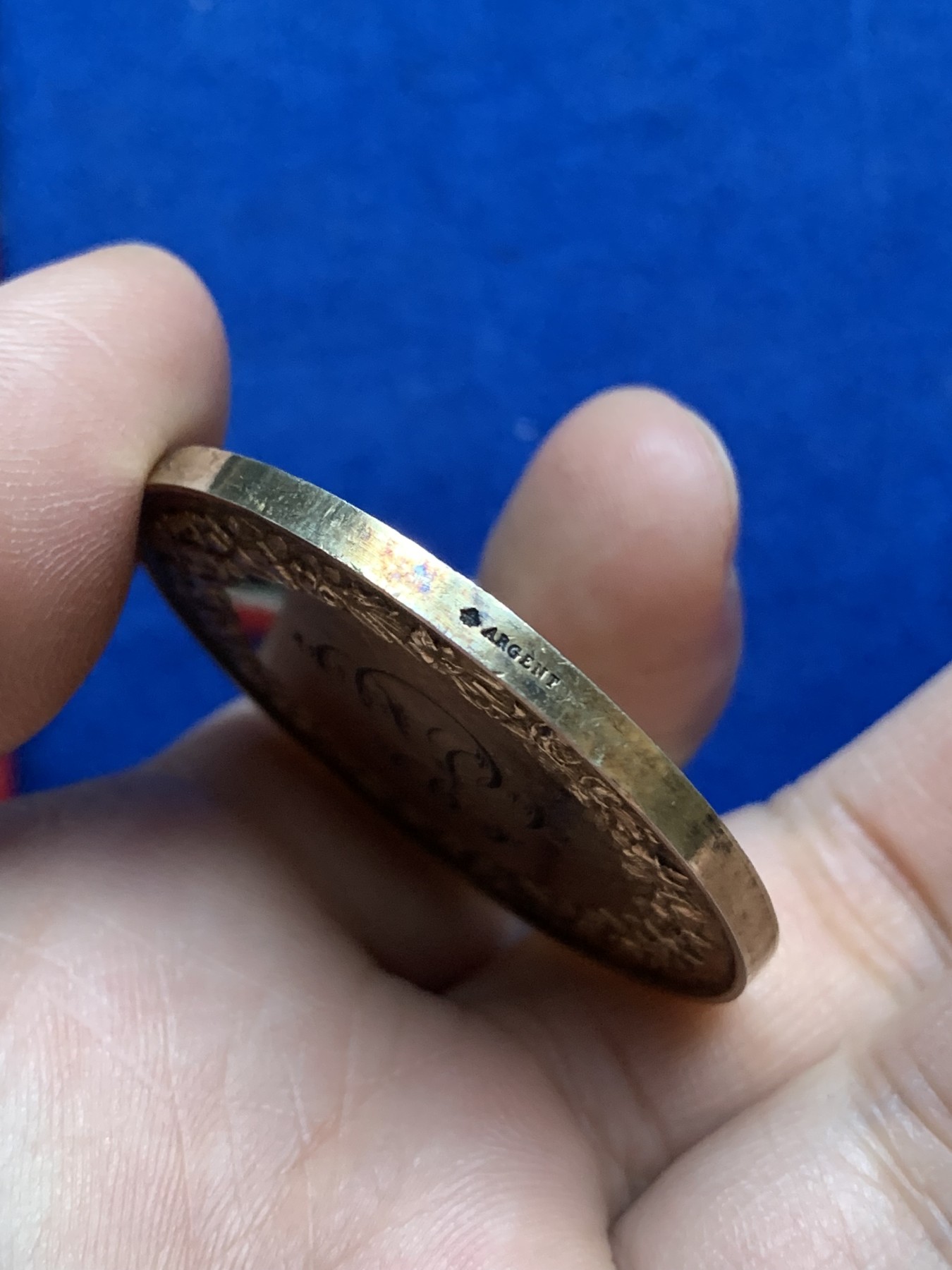 《竞宝斋》八角与章专场 第217场-周日，周一 2场 (全场包邮) 法国1867年结婚纪念镀金银章，31.4g，41.9mm，蜜蜂边铭