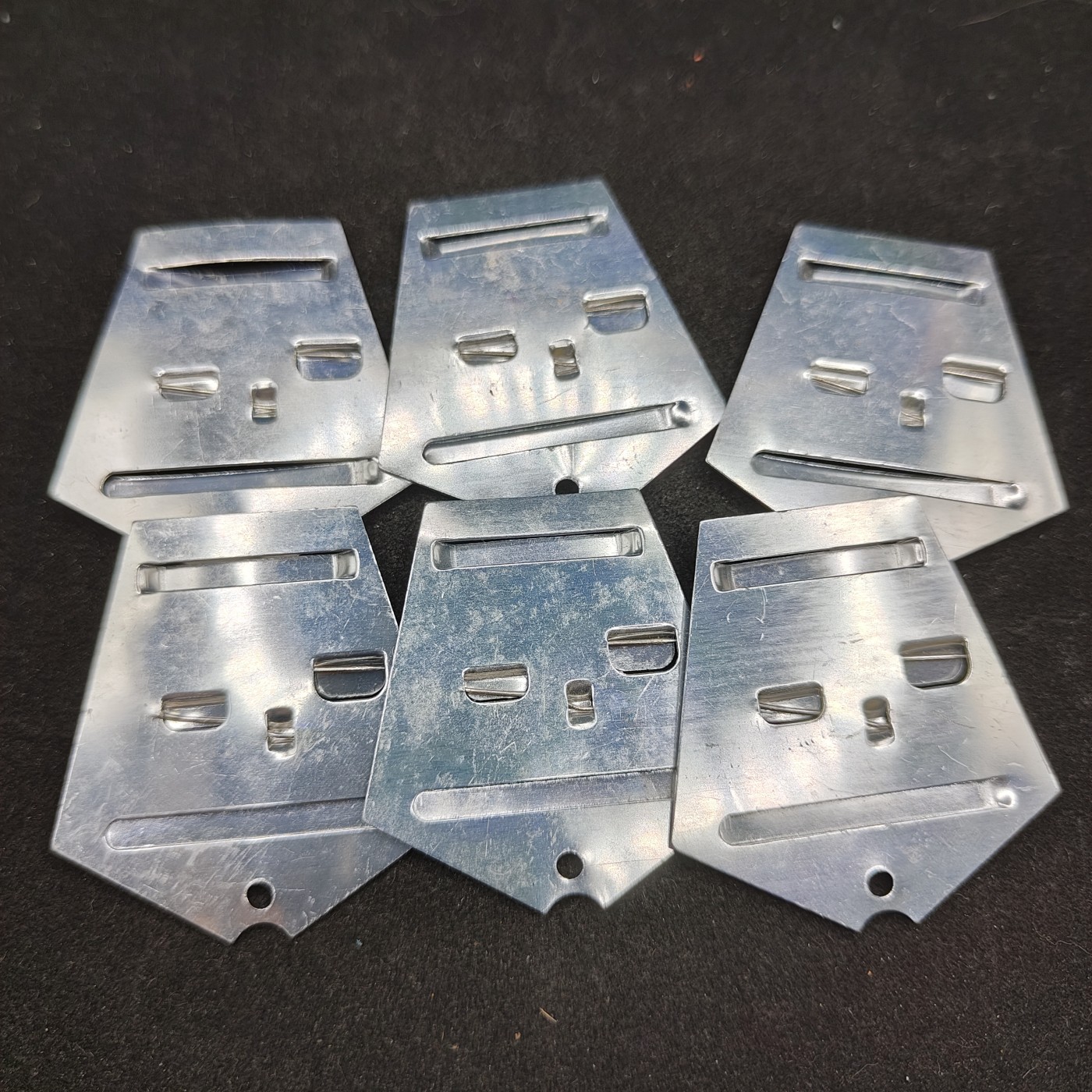 全场0元起拍 第110期 咸鱼国勋章拍卖专场 11月19日（周三）下午6：00开始 苏联勋章挂板6个