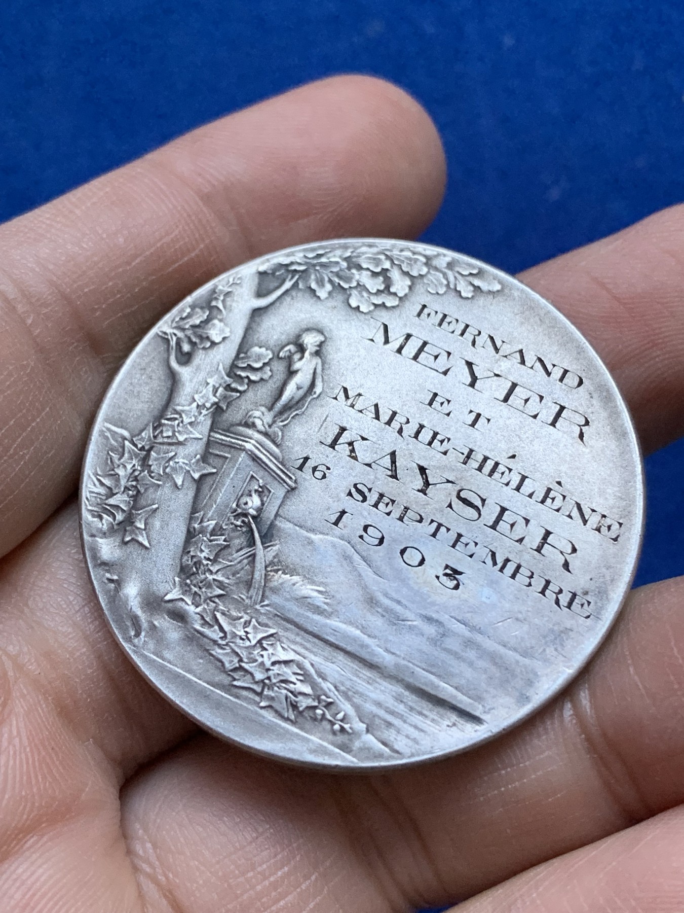 《竞宝斋》八角与章专场 第217场-周日，周一 2场 (全场包邮) 法国1903年名家罗蒂结婚纪念银章，永恒的爱，31.86g，41.5mm，丰饶角边铭