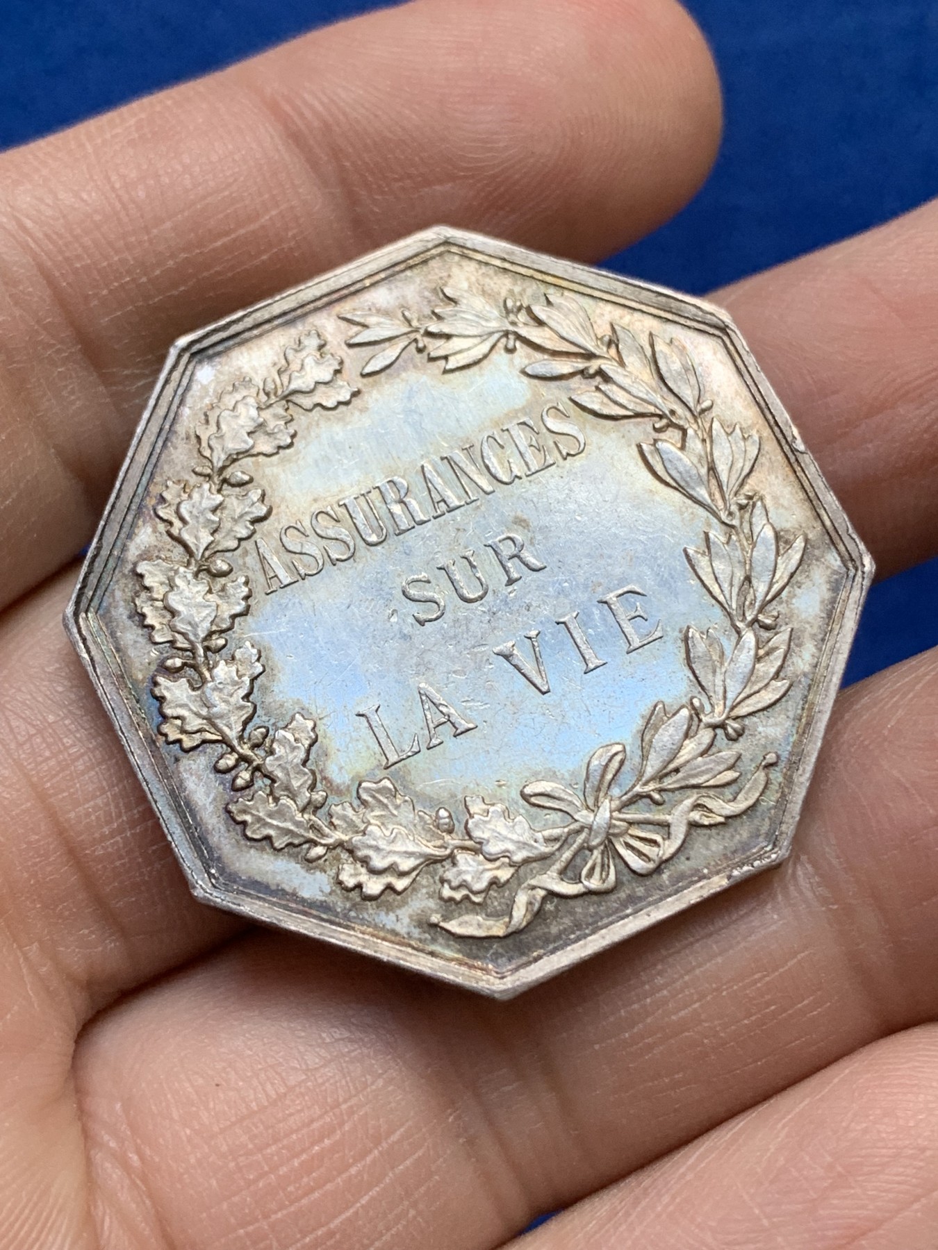 《竞宝斋》八角与章专场 第217场-周日，周一 2场 (全场包邮) 法国八角银质代币，法国人寿保险，19.53g，36.4mm，丰饶角边铭
