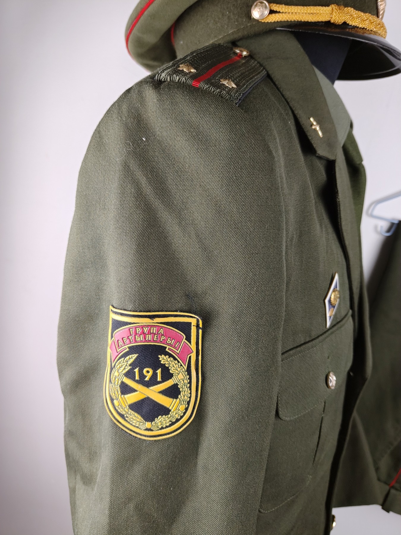 全场0元起拍 第110期 咸鱼国勋章拍卖专场 11月19日（周三）下午6：00开始 白俄罗斯现役陆军中尉191炮兵营一套 50-4 头围57
