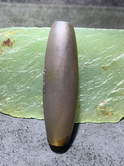 精美亚光高玉化巴西玛瑙手工俏色巧雕道字大桶珠一个！ 精美亚光高玉化巴西玛瑙手工俏色巧雕道字大桶珠一个！