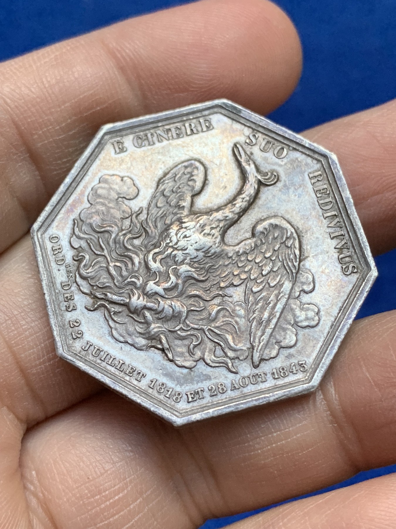 《竞宝斋》八角与章专场 第217场-周日，周一 2场 (全场包邮) 法国八角银章，塞纳河火灾共同基金，22.96g，36.3mm，蜜蜂边铭