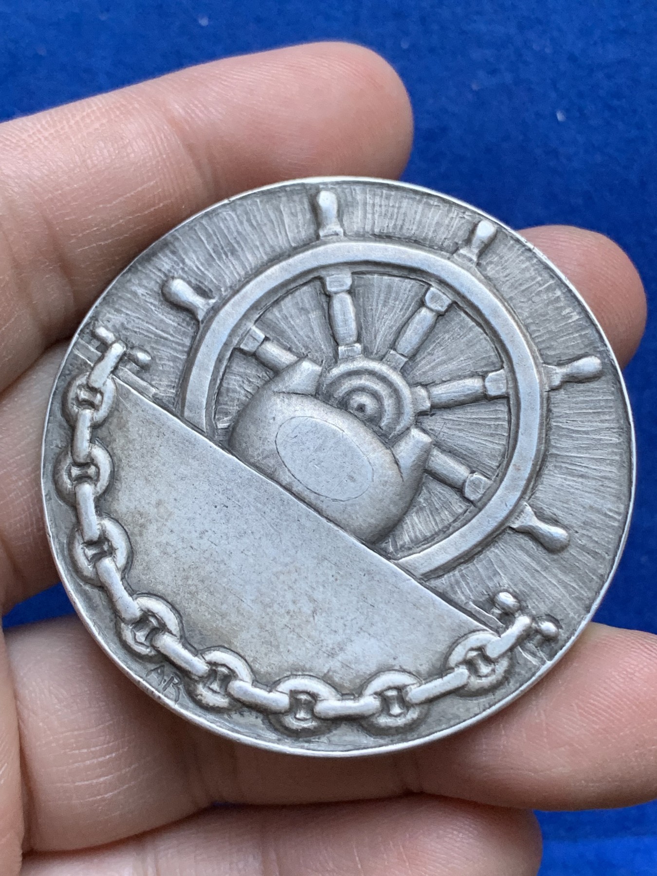 《竞宝斋》八角与章专场 第217场-周日，周一 2场 (全场包邮) 法国帆船比赛纪念银章，63.48g，50.2mm，丰饶角+2银标