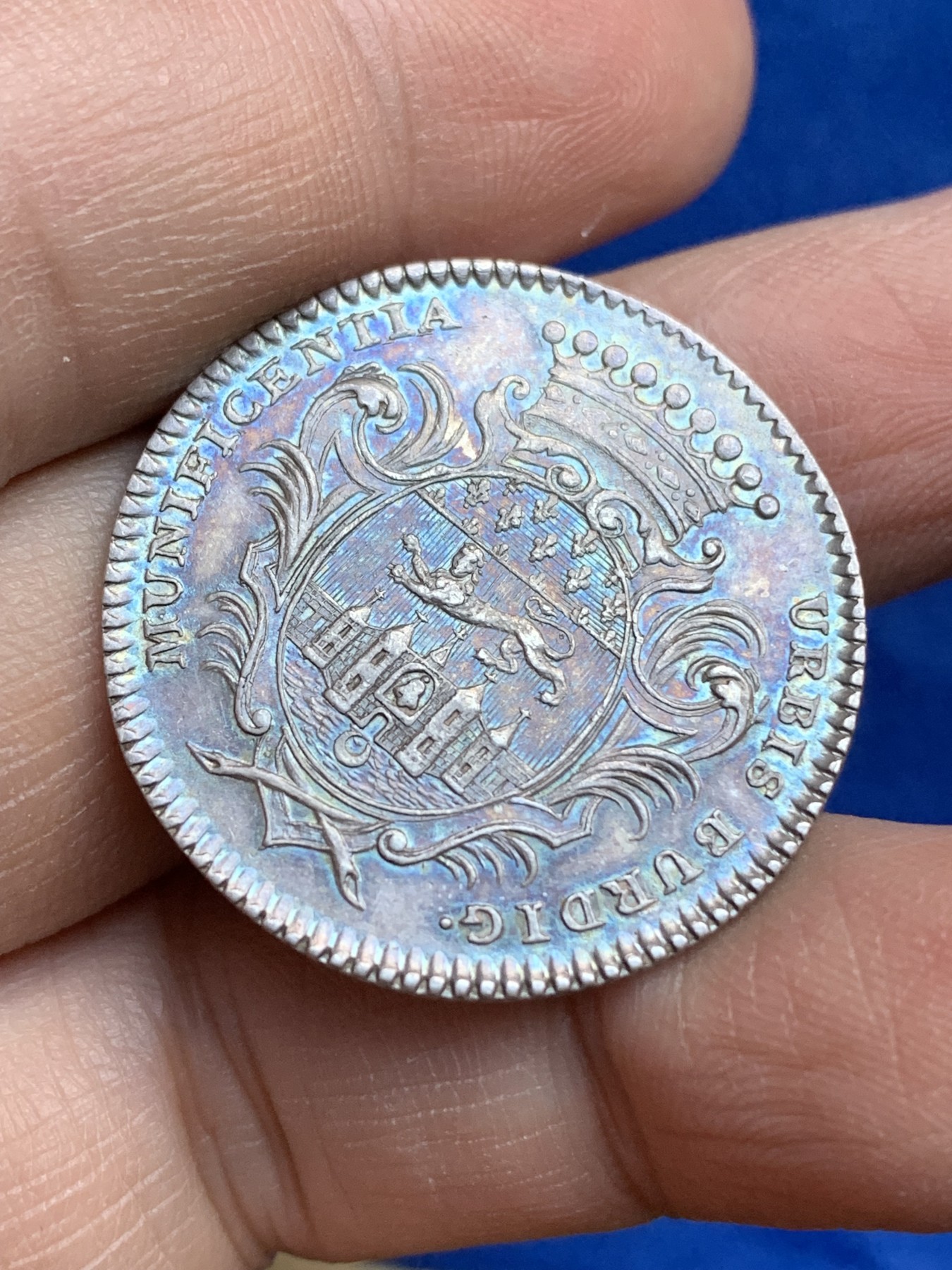 《竞宝斋》八角与章专场 第217场-周日，周一 2场 (全场包邮) 法国路易十五时期波尔多城市市政府颁发的城市奖银质jeton，9.65g，30.3mm