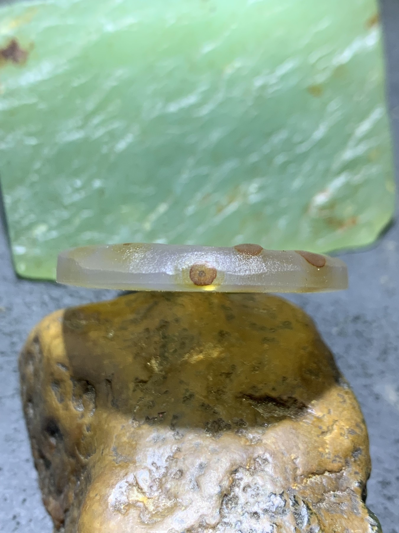 精美天然亚光高玉化巴西玛瑙手工俏色巧雕宝宝佛吊坠一个，