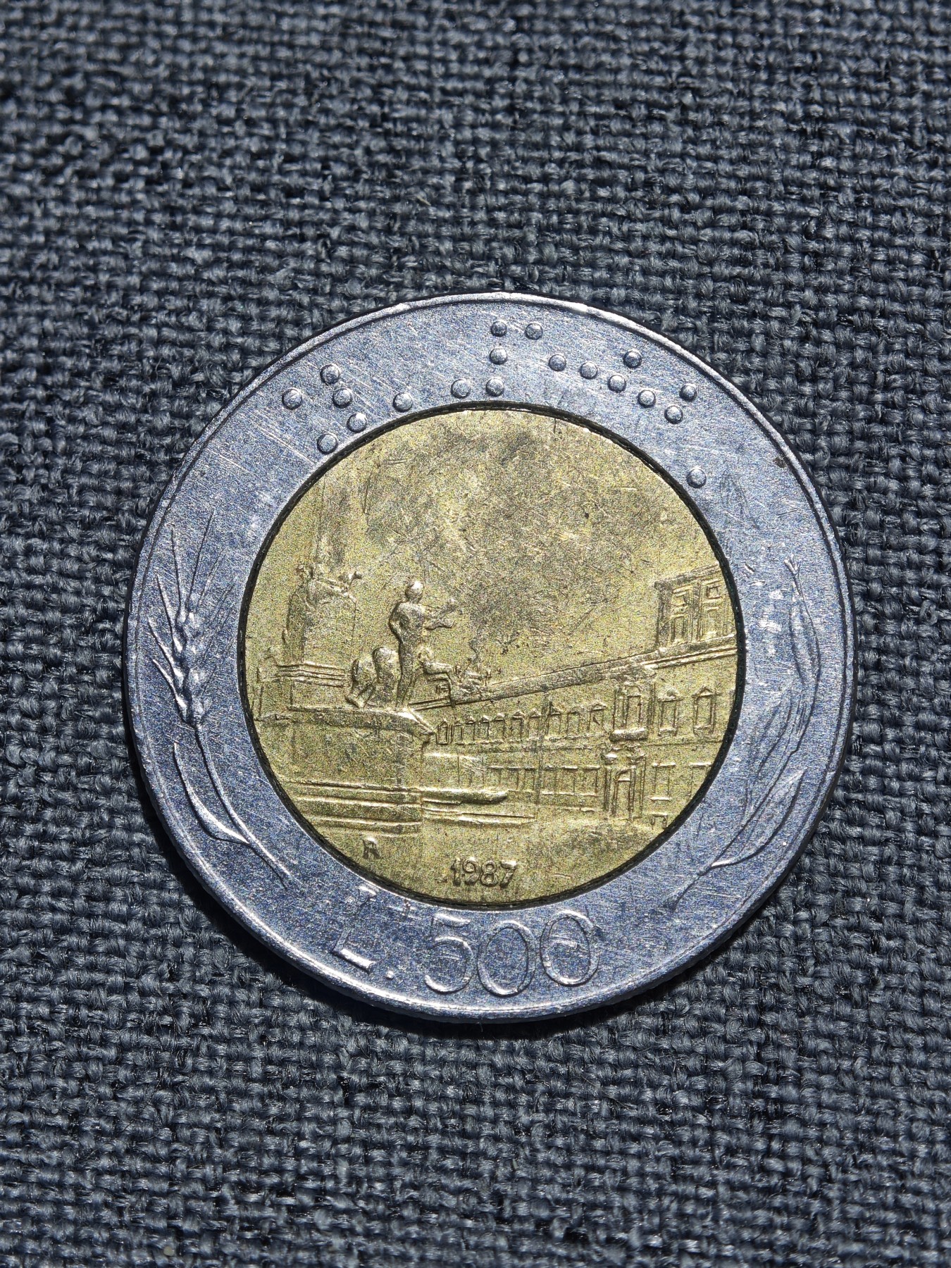 外国硬币收藏店第2期 世界第一种双色币，意大利500里拉