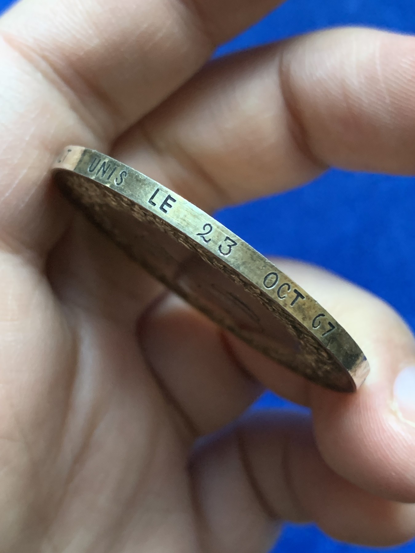 《竞宝斋》八角与章专场 第217场-周日，周一 2场 (全场包邮) 法国1867年结婚纪念镀金银章，31.4g，41.9mm，蜜蜂边铭