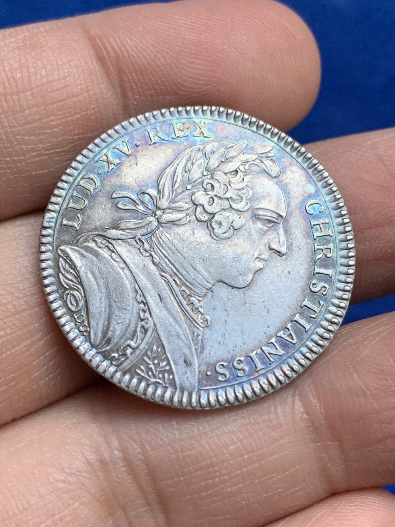 《竞宝斋》八角与章专场 第217场-周日，周一 2场 (全场包邮) 法国路易十五时期波尔多城市市政府颁发的城市奖银质jeton，9.65g，30.3mm