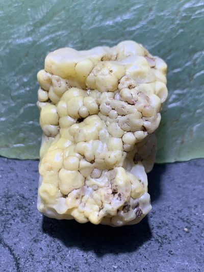 精美戈壁高玉化立体鱼籽纹筋脉石原石一颗， - 精美戈壁高玉化立体鱼籽纹筋脉石原石一颗，