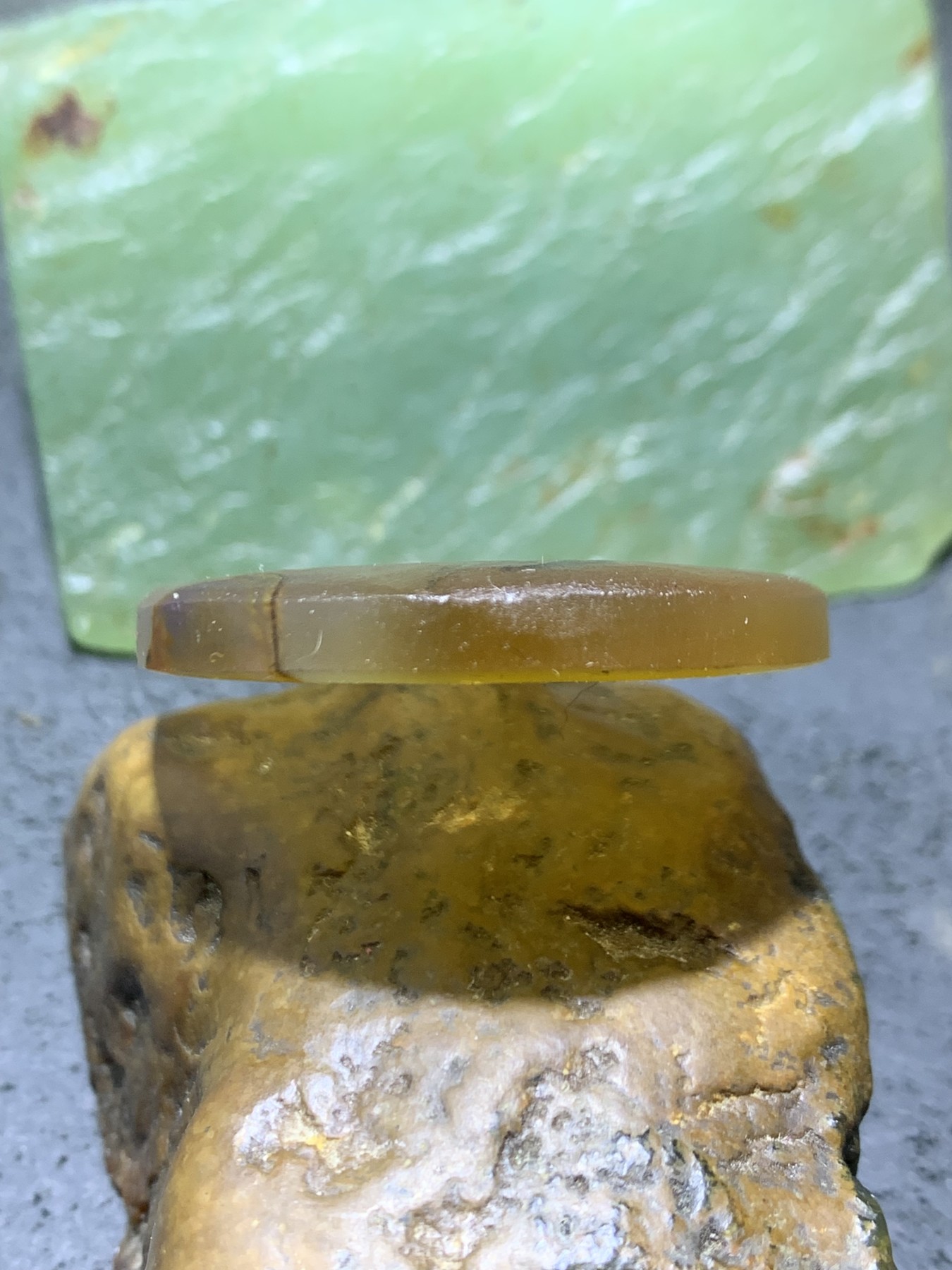 精美天然亚光高玉化巴西玛瑙手工俏色巧雕宝宝佛吊坠一个，