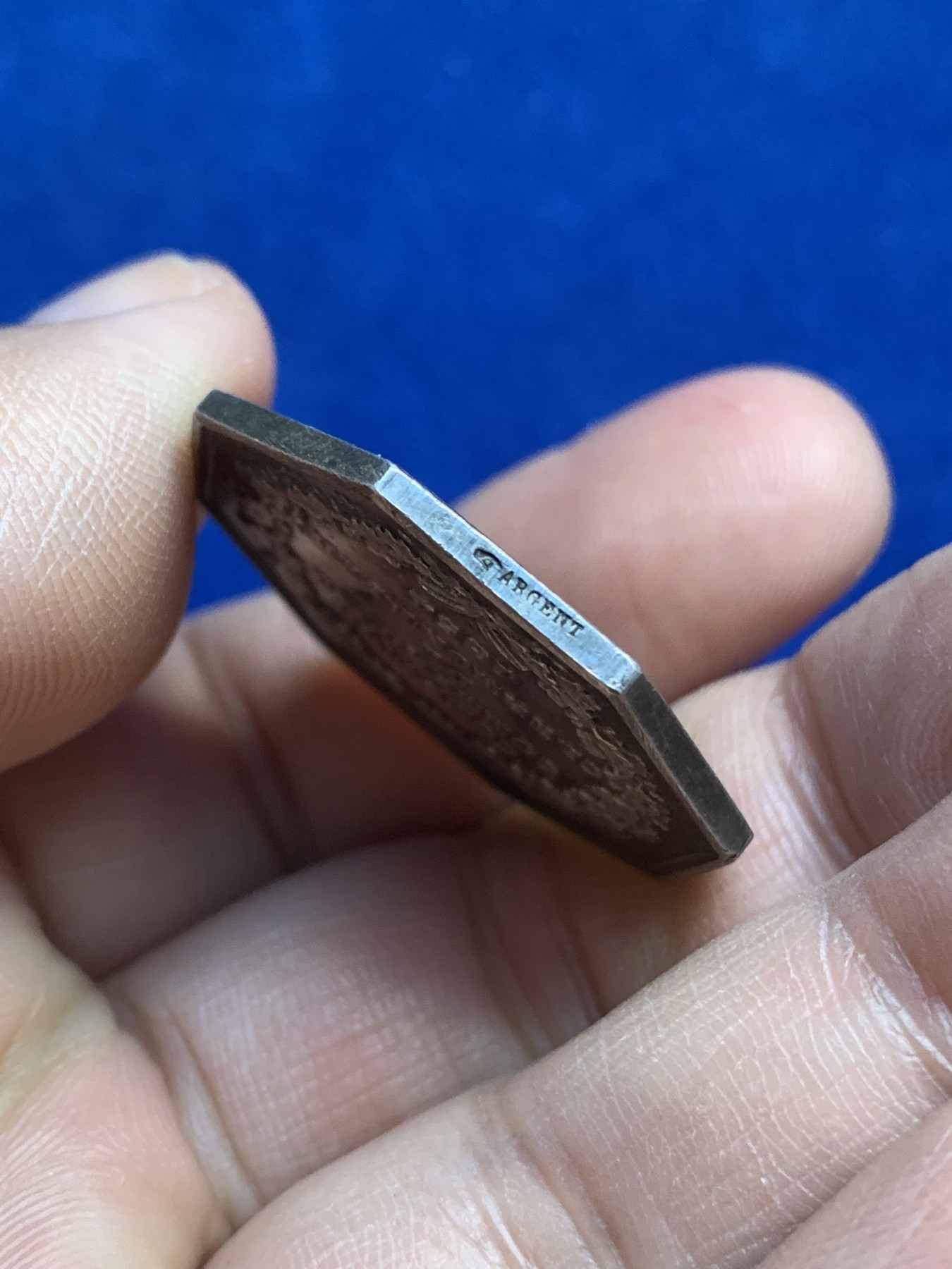 《竞宝斋》八角与章专场 第217场-周日，周一 2场 (全场包邮) 法国八角银章，克雷蒙商会，12.23g，30.6mm，手指边铭