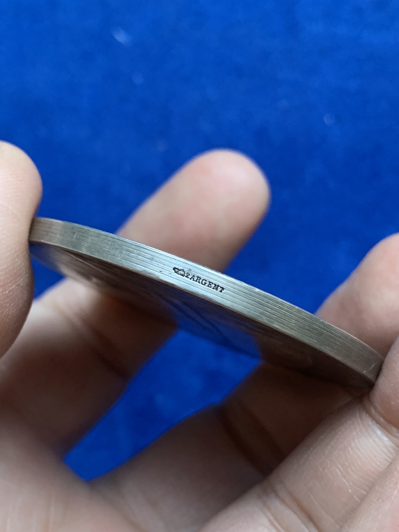 《竞宝斋》八角与章专场 第217场-周日，周一 2场 (全场包邮) 法国帆船比赛纪念银章，63.48g，50.2mm，丰饶角+2银标