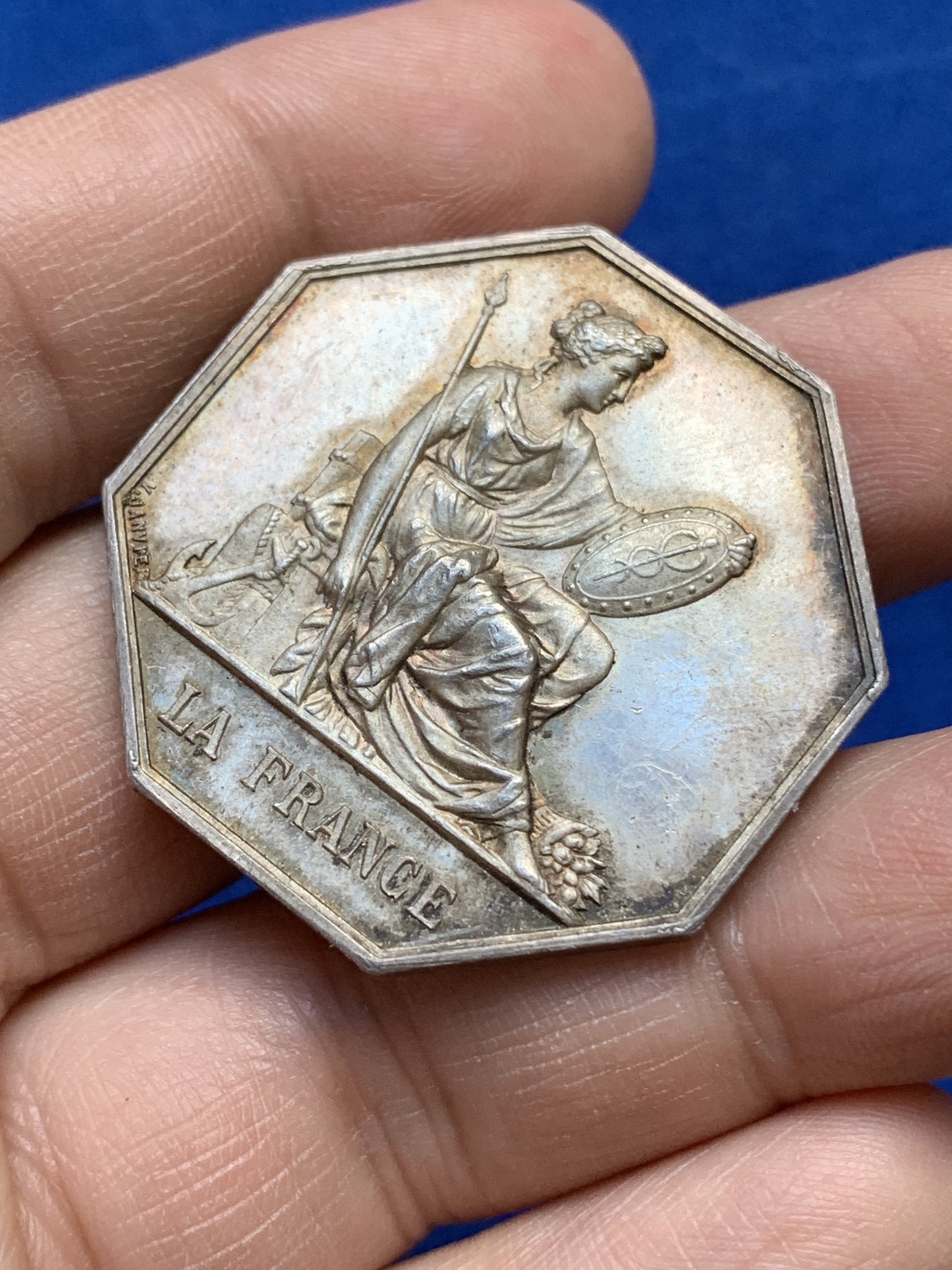 《竞宝斋》八角与章专场 第217场-周日，周一 2场 (全场包邮) 法国八角银质代币，法国人寿保险，19.53g，36.4mm，丰饶角边铭