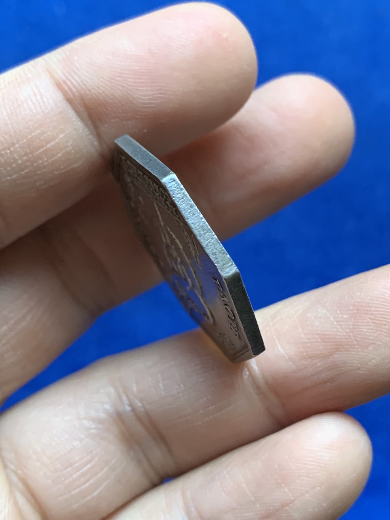 《竞宝斋》八角与章专场 第217场-周日，周一 2场 (全场包邮) 法国八角银质代币，根据波拿巴贸易协定设立的帝国商业柜台，13.13g，30.1mm，早期无边铭