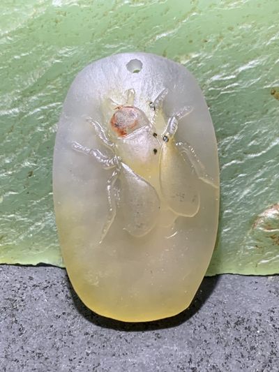 精美高润度冻料冰飘蒙料战国红玛瑙手工俏色巧雕刻蝇吊坠一个 - 精美高润度冻料冰飘蒙料战国红玛瑙手工俏色巧雕刻蝇吊坠一个