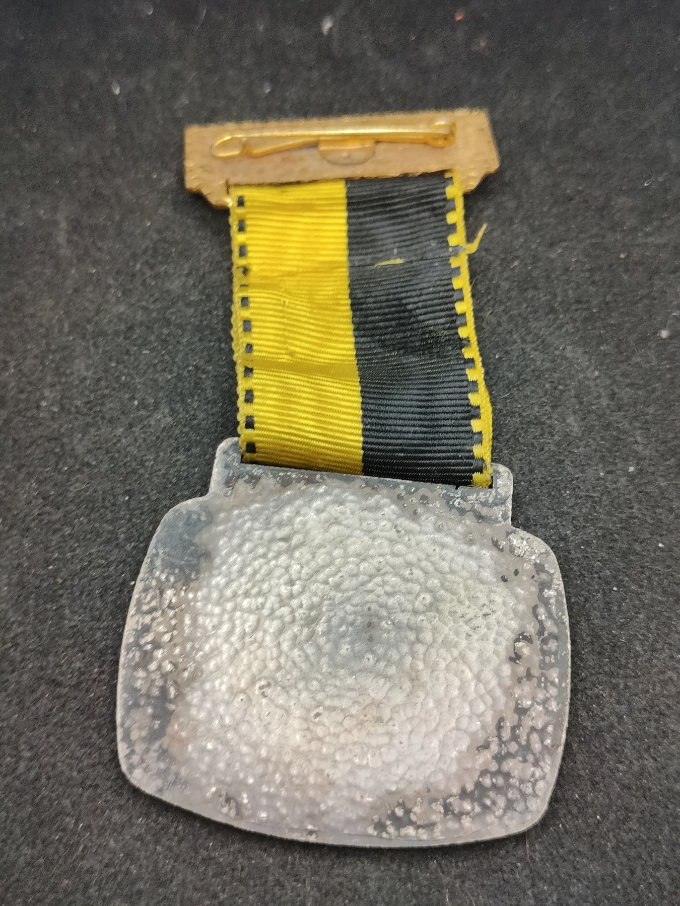 全场0元起拍 第110期 咸鱼国勋章拍卖专场 11月19日（周三）下午6：00开始 西德纪念章