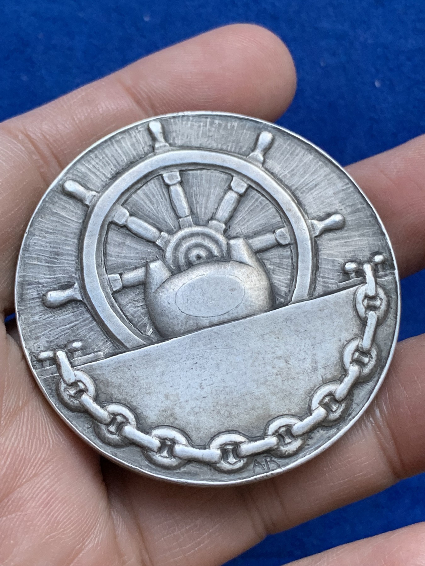 《竞宝斋》八角与章专场 第217场-周日，周一 2场 (全场包邮) 法国帆船比赛纪念银章，63.48g，50.2mm，丰饶角+2银标