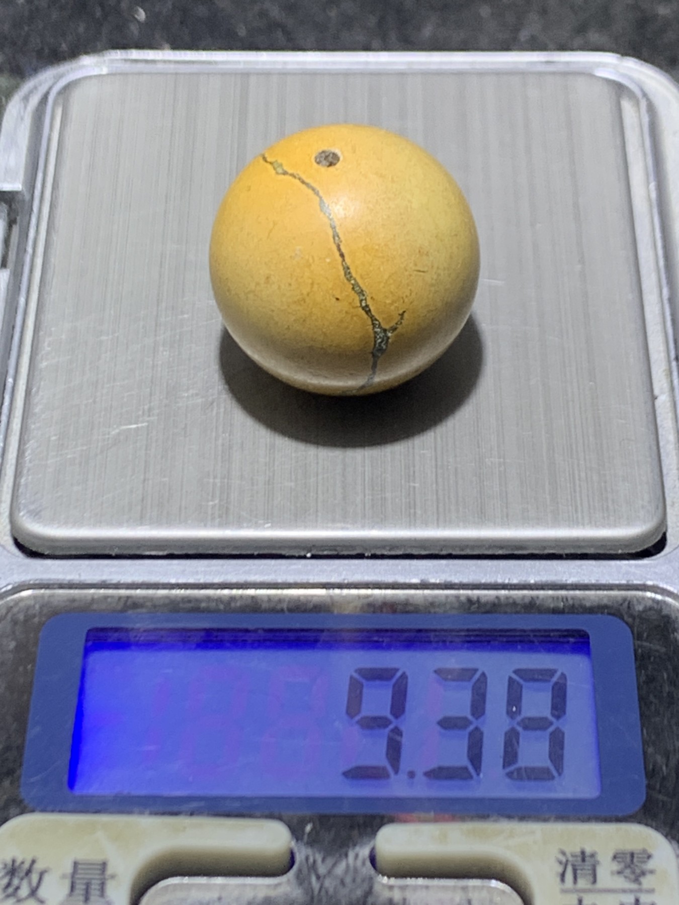 十堰原矿三无土豪金松石圆珠一颗，