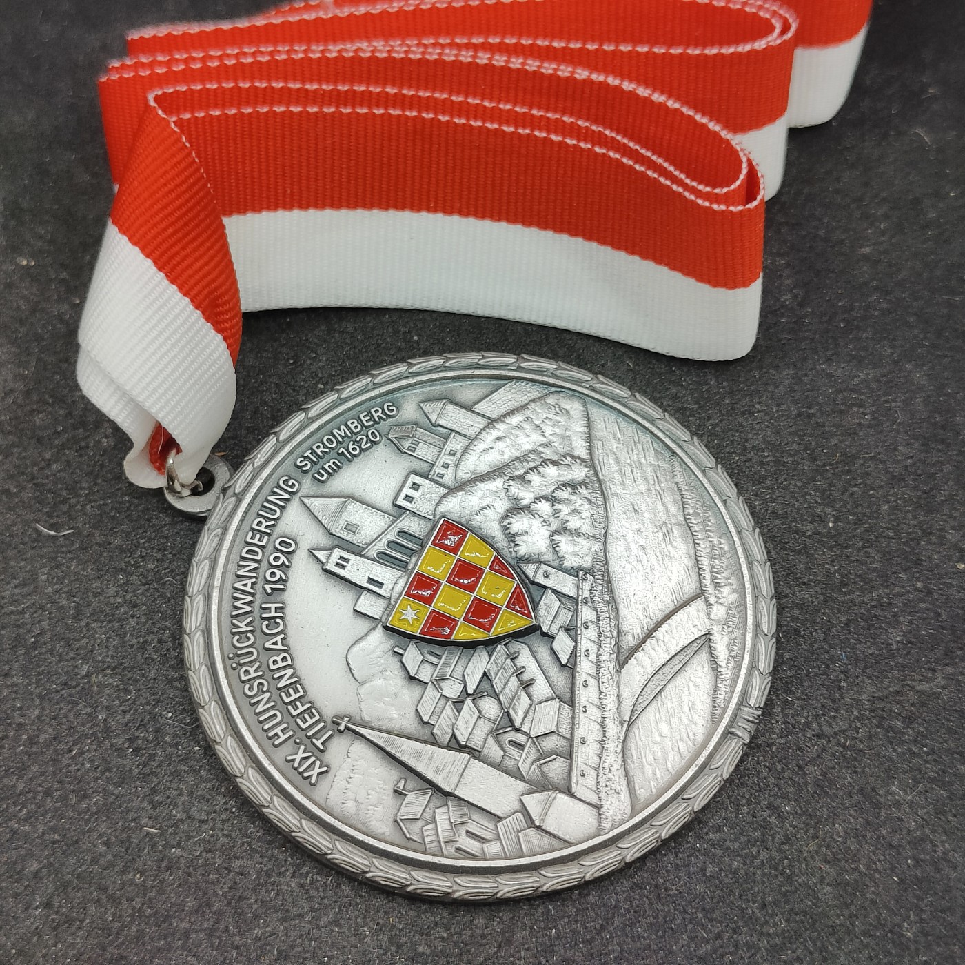 全场0元起拍 第110期 咸鱼国勋章拍卖专场 11月19日（周三）下午6：00开始 西德纪念章