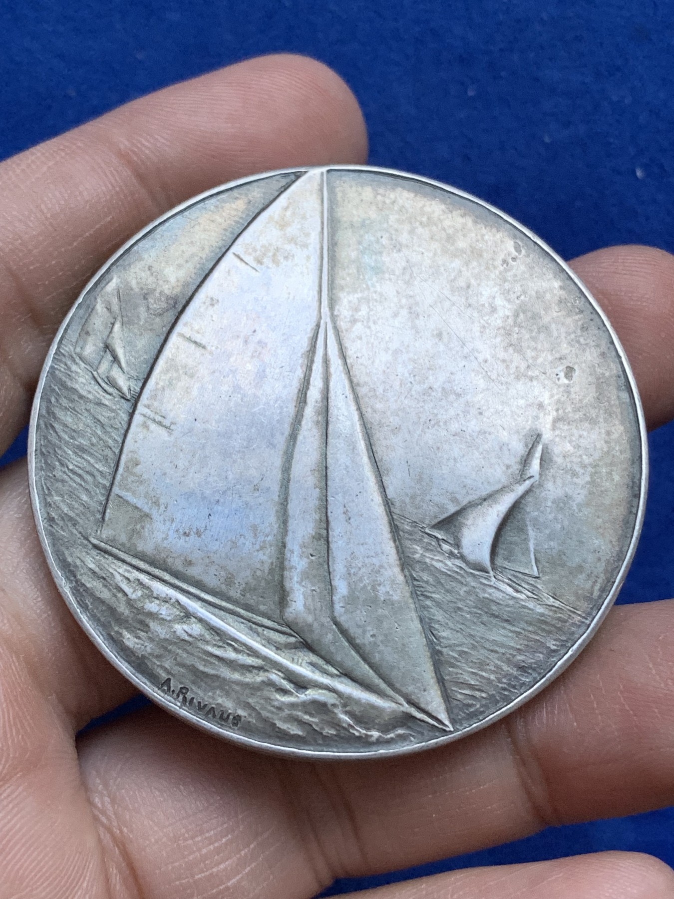 《竞宝斋》八角与章专场 第217场-周日，周一 2场 (全场包邮) 法国帆船比赛纪念银章，63.48g，50.2mm，丰饶角+2银标