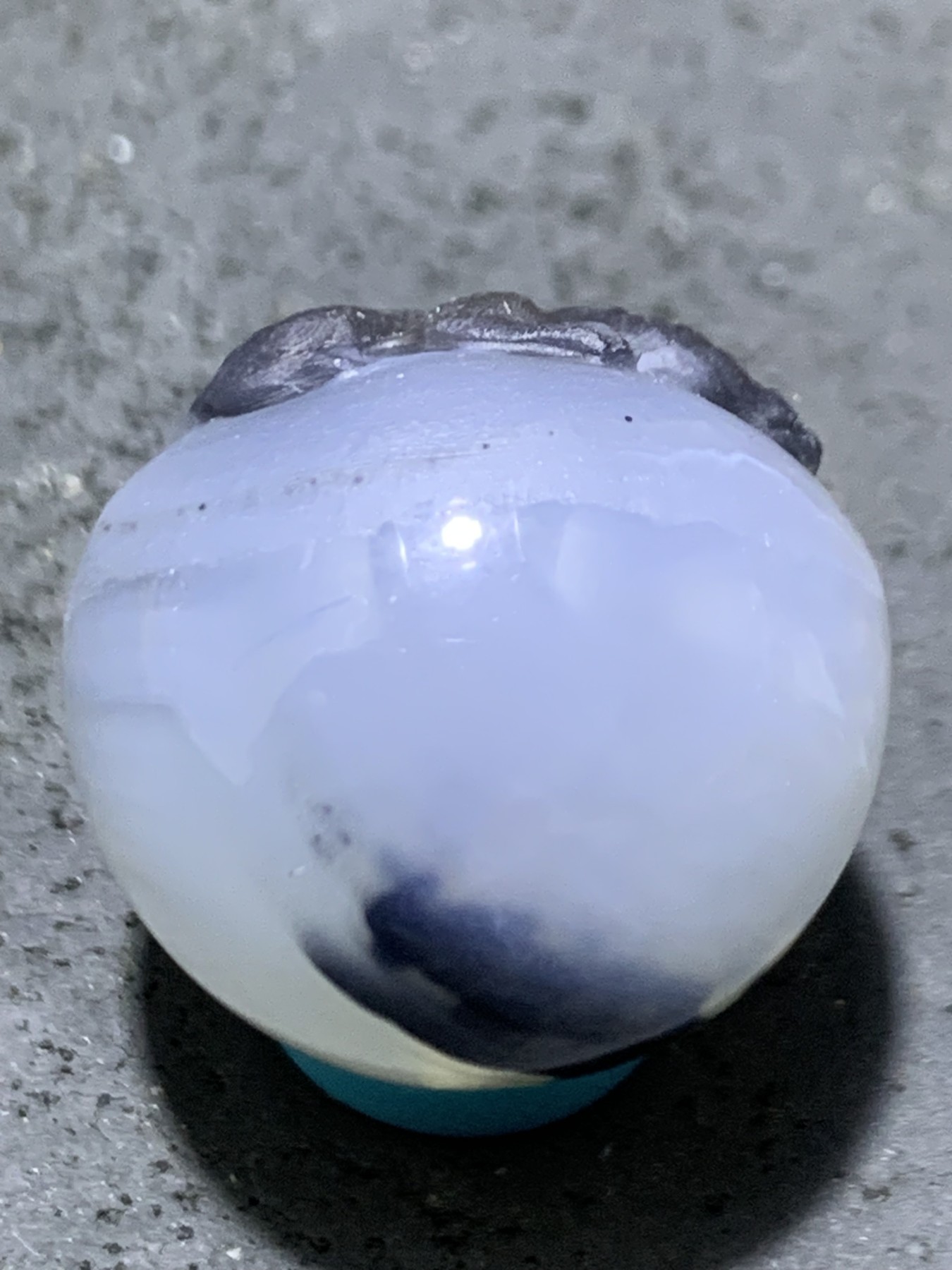 精美高玉化水墨纹亚光海洋玉髓手工俏色巧雕玉兔（兔飞猛进）随形2.0圆珠一个！