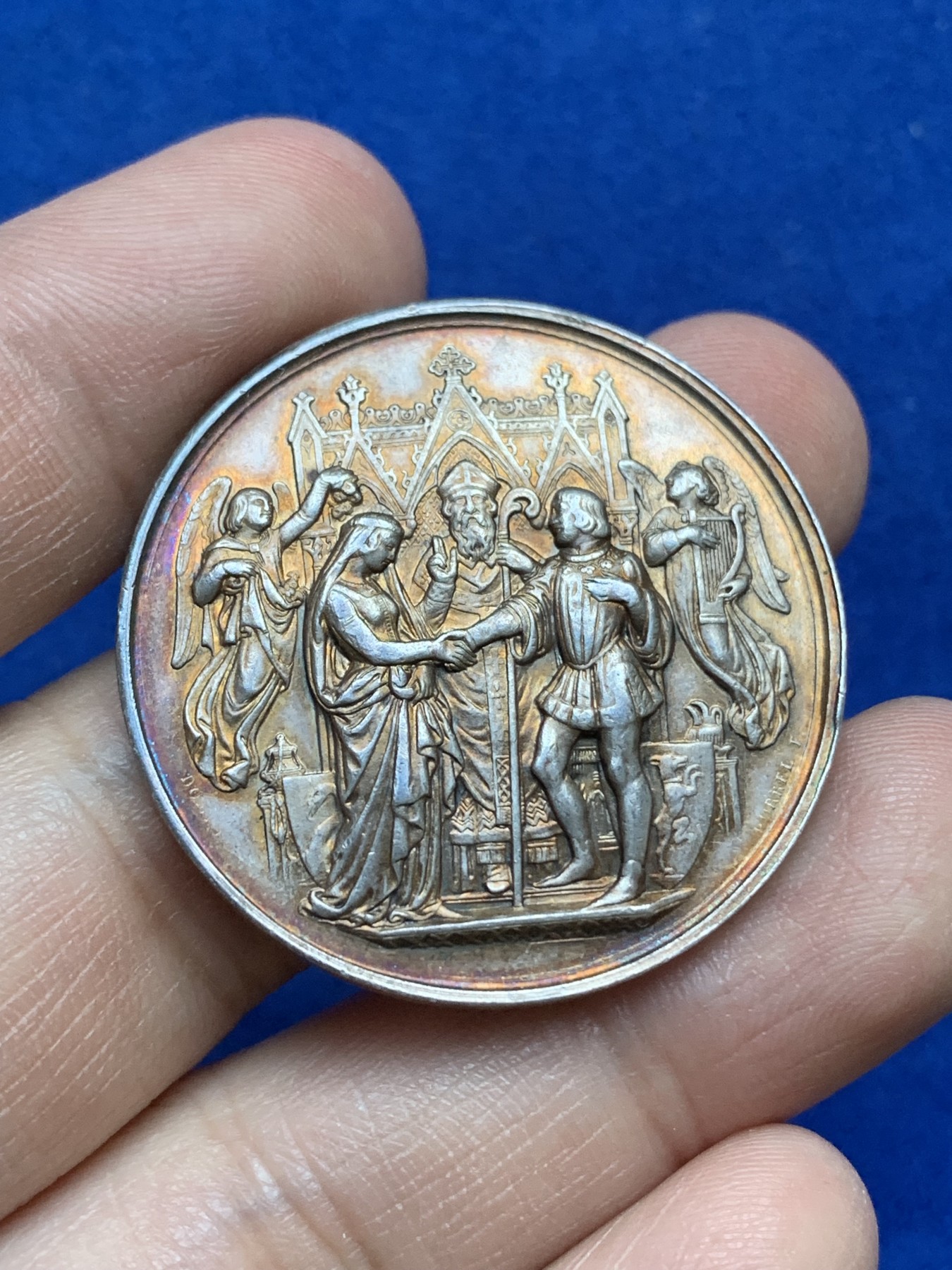 《竞宝斋》八角与章专场 第217场-周日，周一 2场 (全场包邮) 法国结婚纪念银章，22.17g，36.6mm，丰饶角边铭