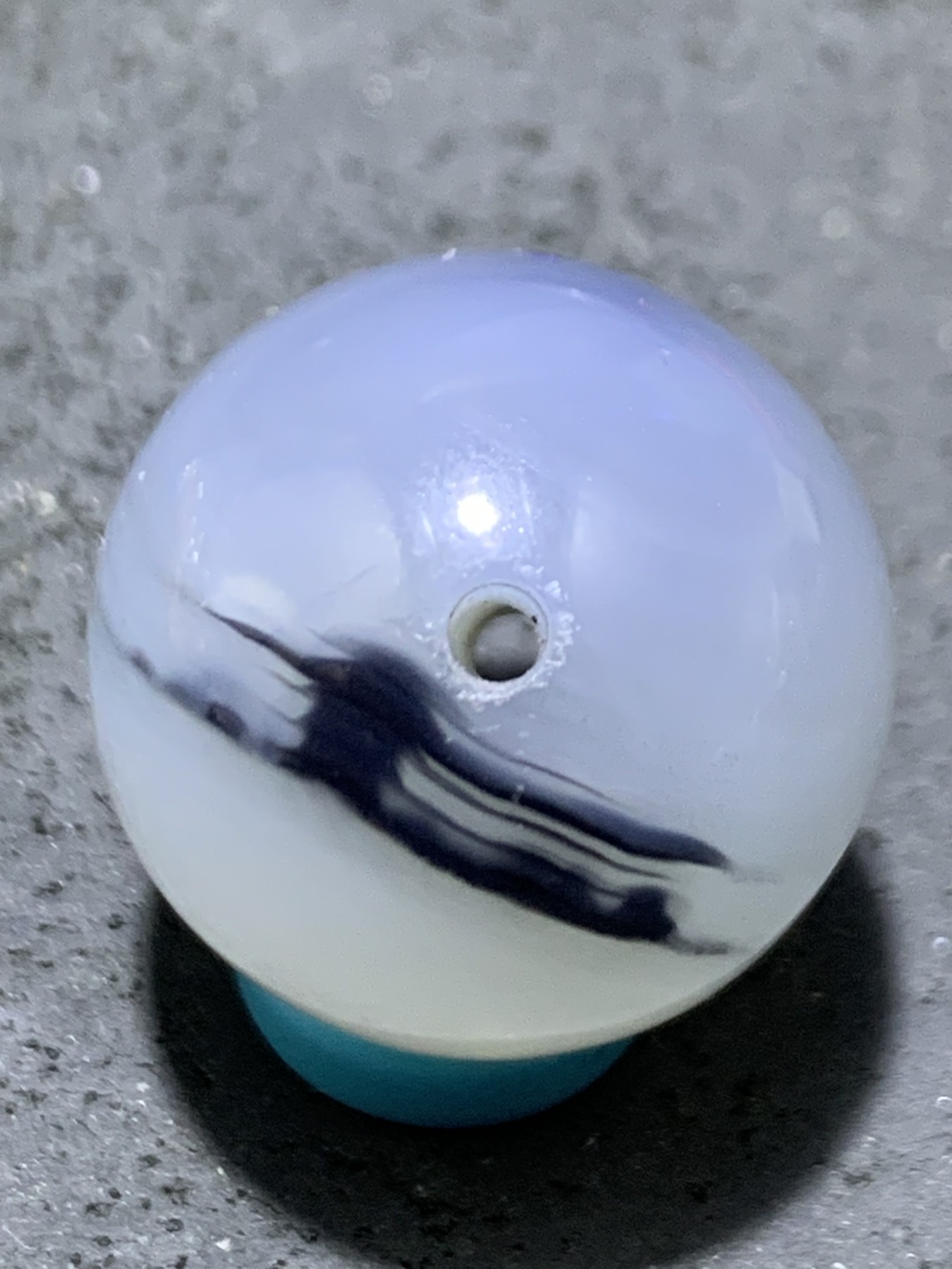 精美高玉化水墨纹亚光海洋玉髓手工俏色巧雕玉兔（兔飞猛进）随形2.0圆珠一个！