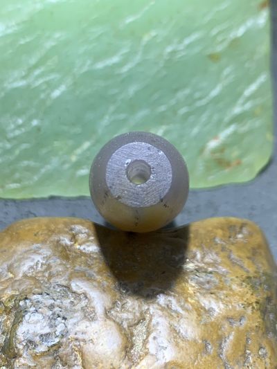 精美亚光高玉化巴西玛瑙手工俏色巧雕道字大桶珠一个！ 精美亚光高玉化巴西玛瑙手工俏色巧雕道字大桶珠一个！