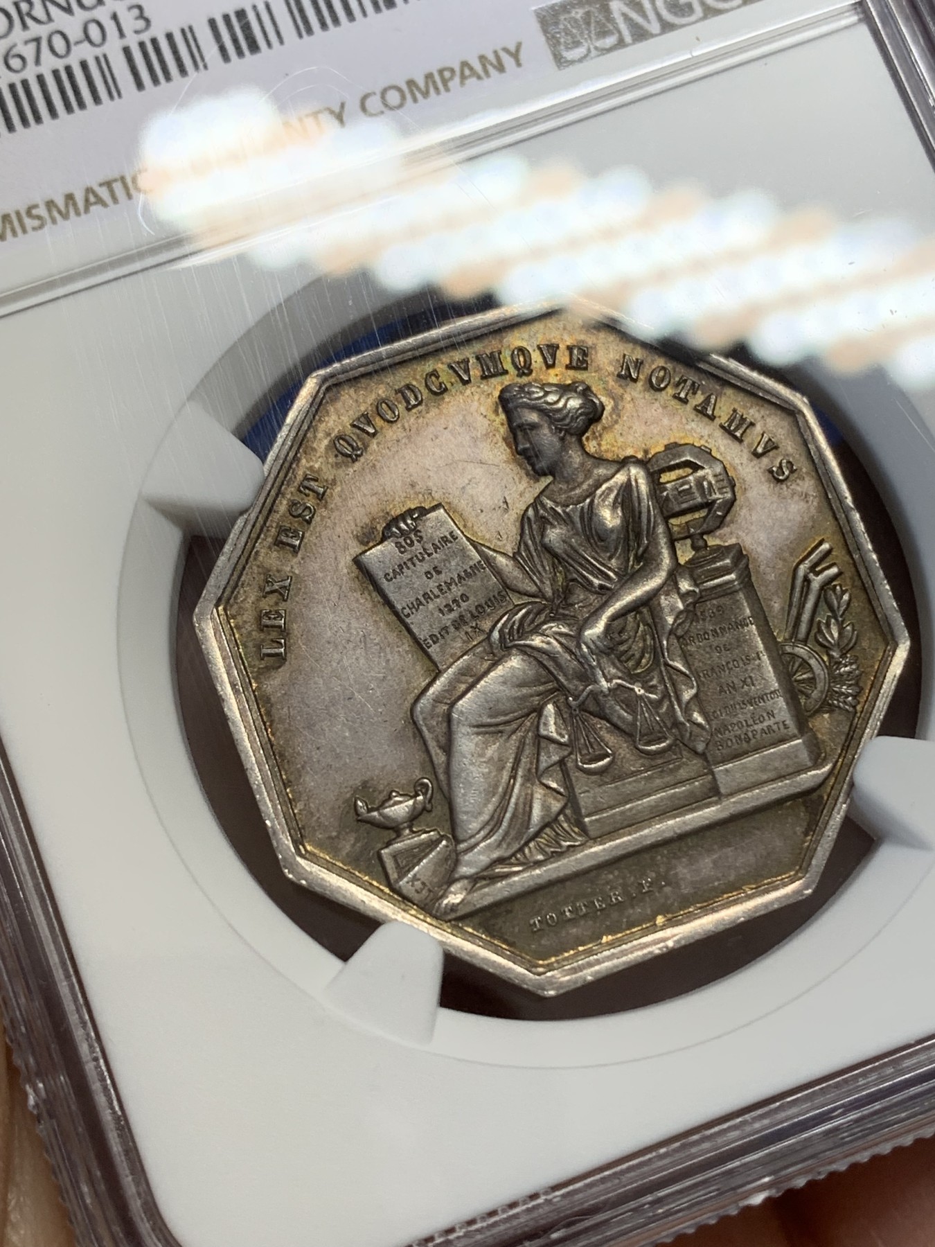 《竞宝斋》八角与章专场 第217场-周日，周一 2场 (全场包邮) NGC MS64 法国 罗纳公证 银质八角代币