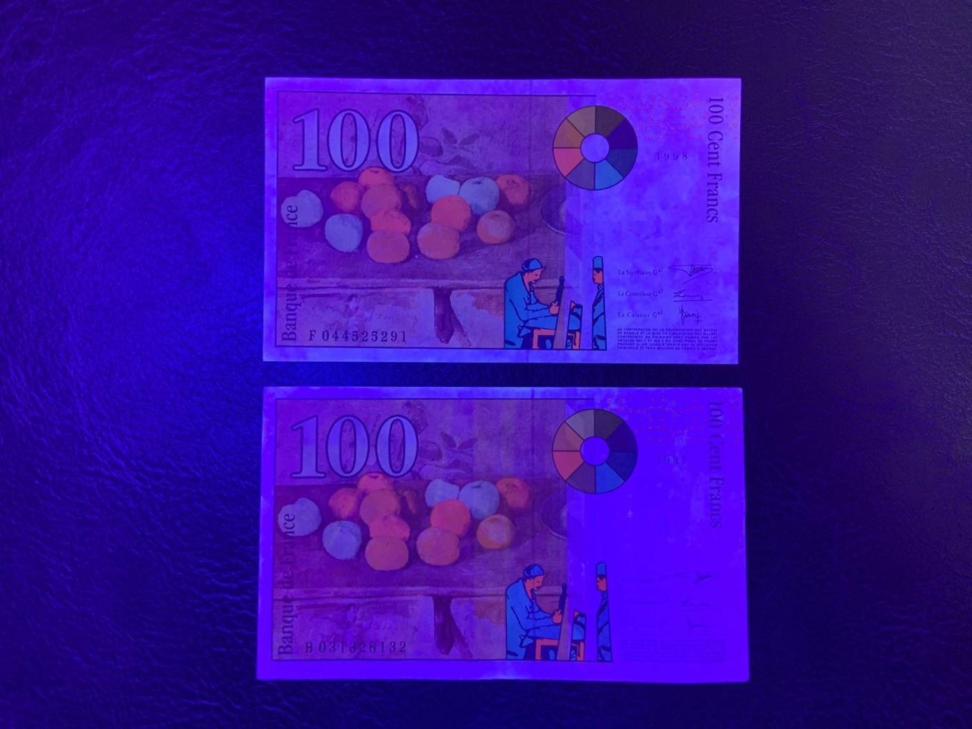 收藏联盟Quantum Auction 第305期拍卖  法国1998年和1997年100法郎 品相分别为UNC- 和 XF-