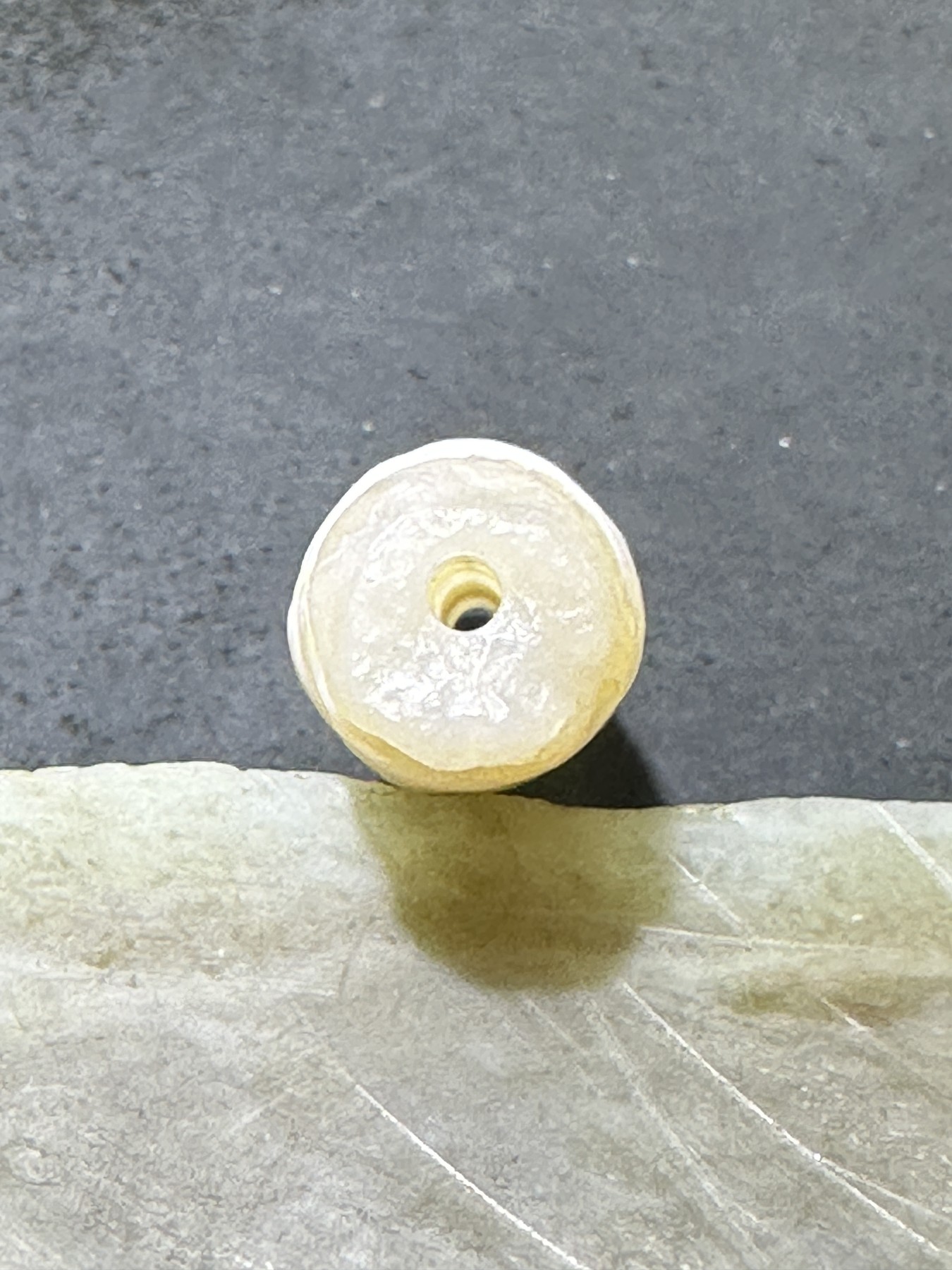 精美马达加斯加精品高玉化海洋玉髓风化纹大桶珠一颗！