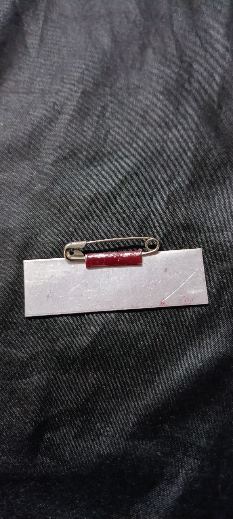 杂项拍卖，全部0起，可以寄存！ 五六十年代为人民服务胸牌