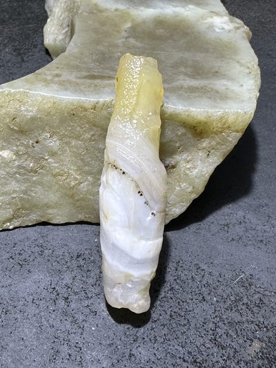 精美马达加斯加精品高玉化海洋玉髓风化纹大桶珠一颗！ - 精美马达加斯加精品高玉化海洋玉髓风化纹大桶珠一颗！