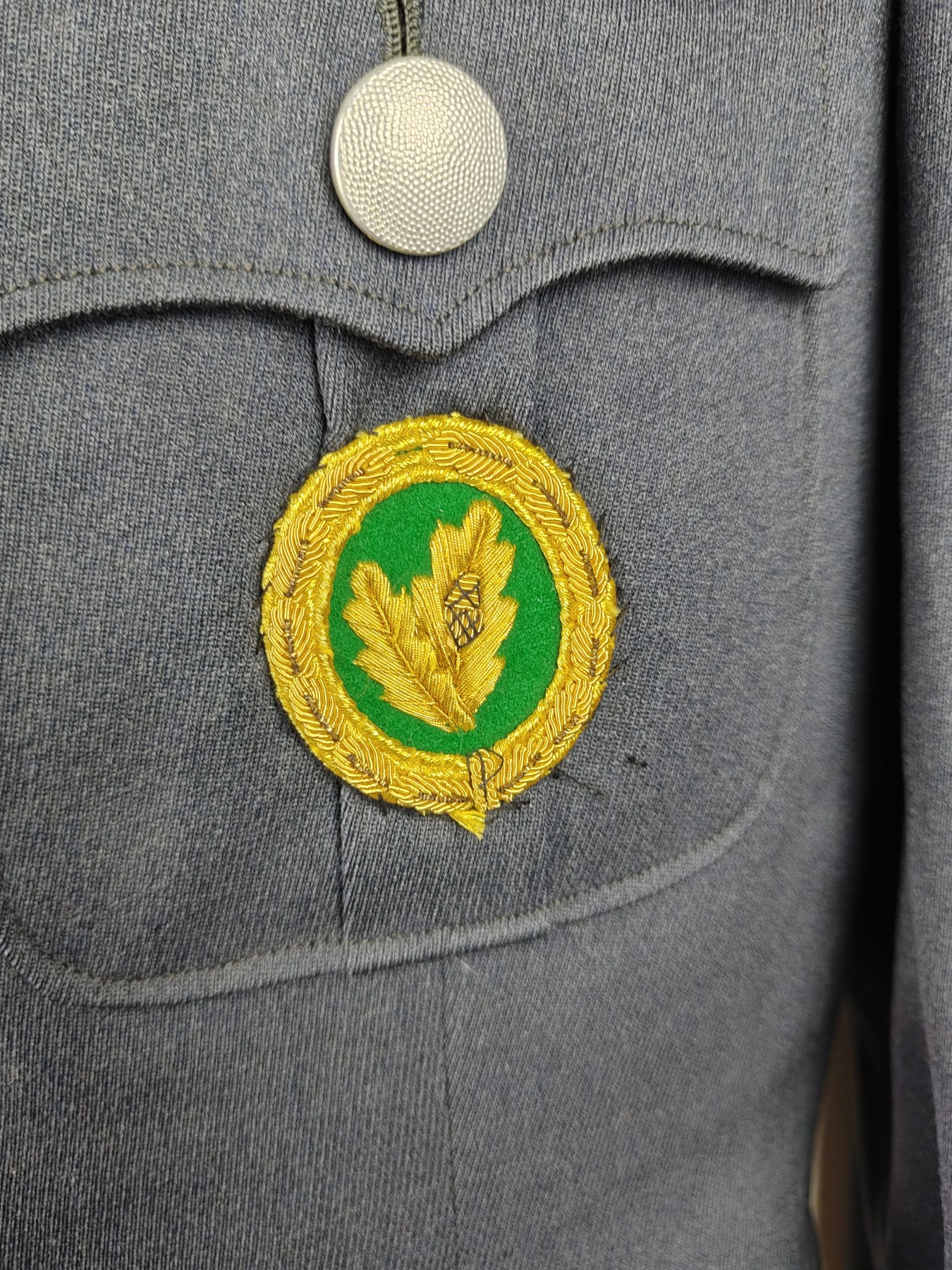 全场0元起拍 第111期 咸鱼国勋章拍卖专场 11月26日（周日）下午6：00开始 西德 BW 空军军官常服一套 胸围110 肩宽48 衣长76 袖长60 腰围96 裤长107