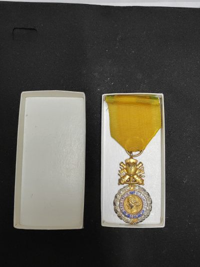 圣佩特罗拍卖行（第六期） - 法国三共军事功勋奖章（带盒）