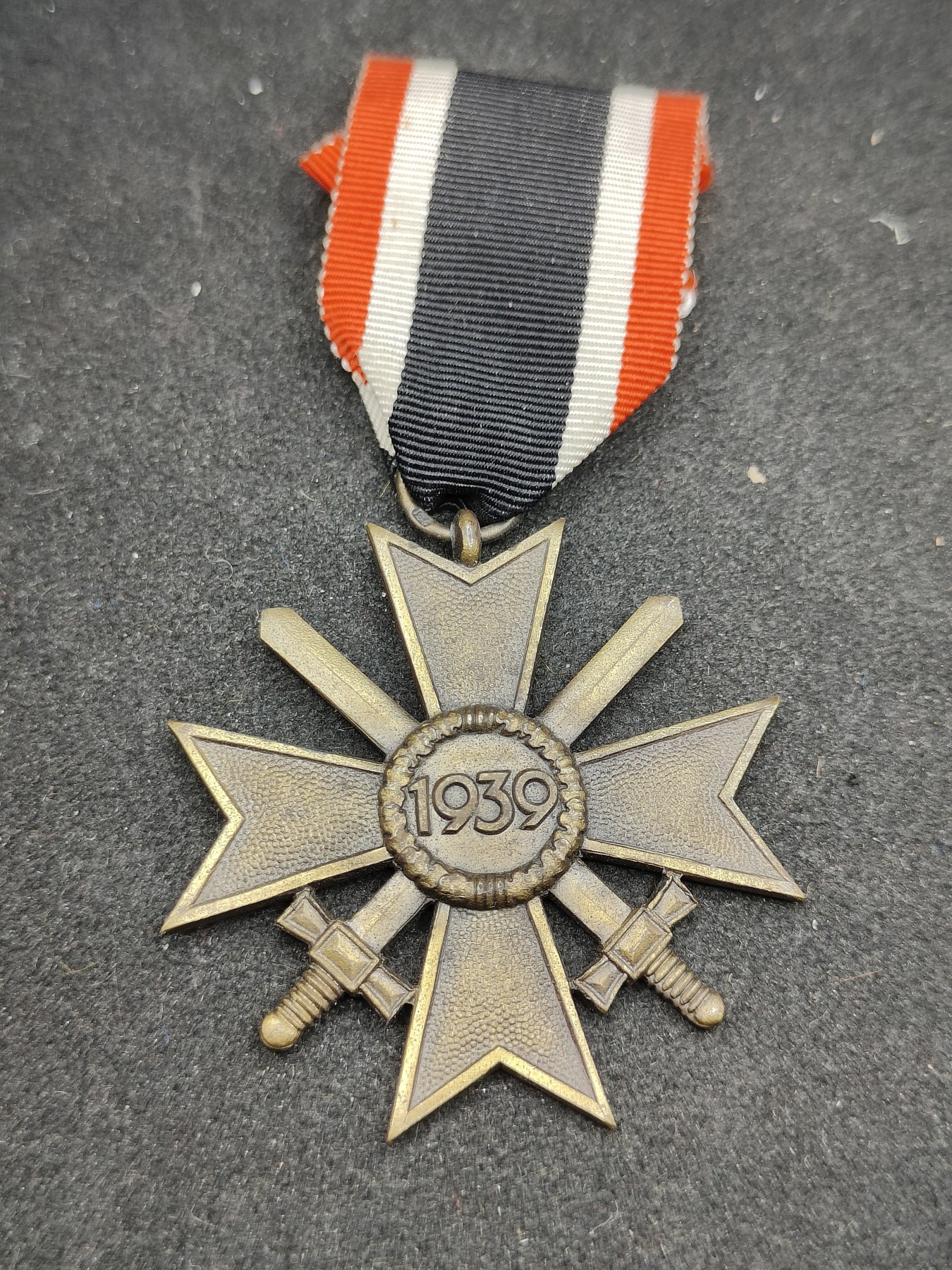 全场0元起拍 第111期 咸鱼国勋章拍卖专场 11月26日（周日）下午6：00开始 德三磨标版 57战功十字勋章