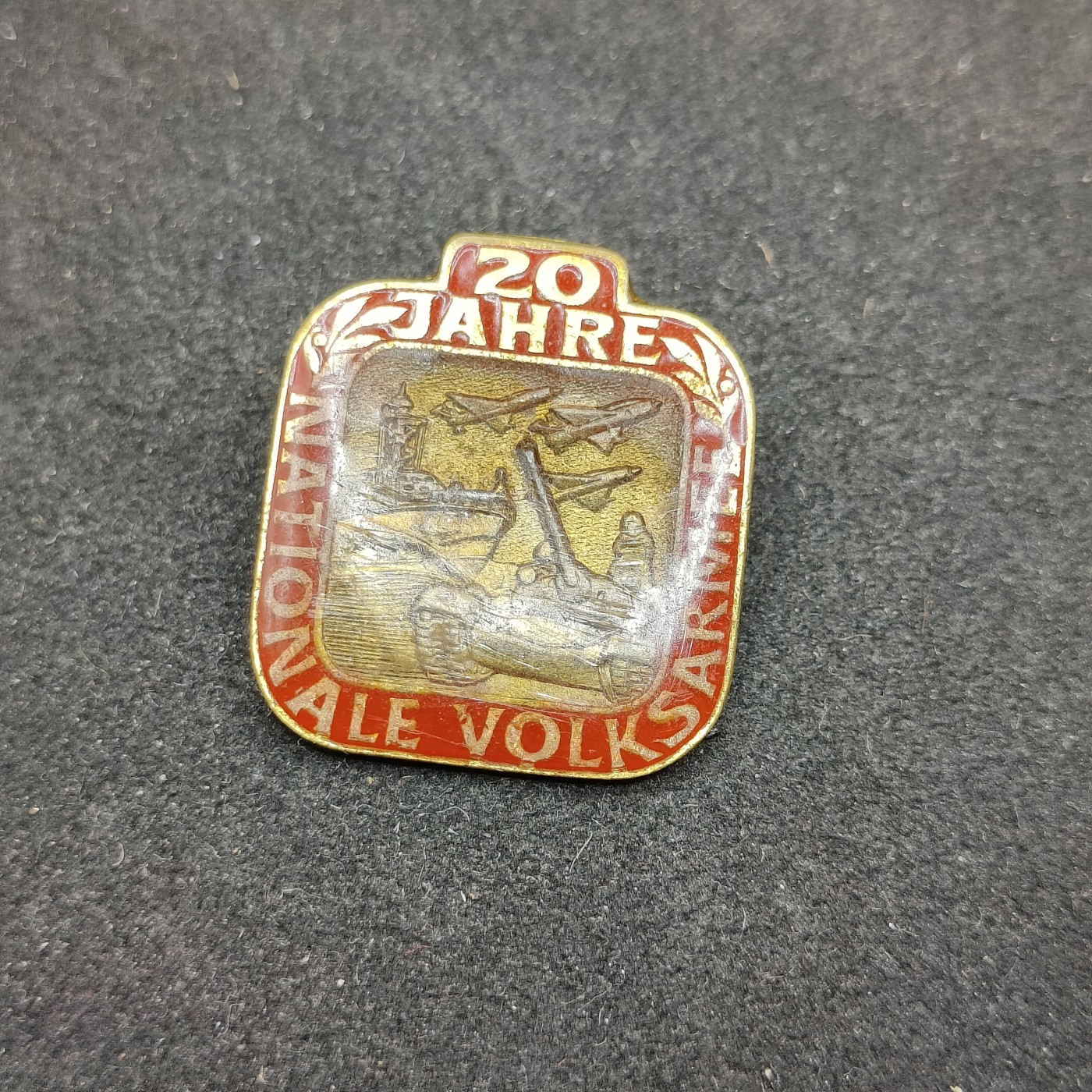 全场0元起拍 第111期 咸鱼国勋章拍卖专场 11月26日（周日）下午6：00开始 东德人民军建军20周年纪念章