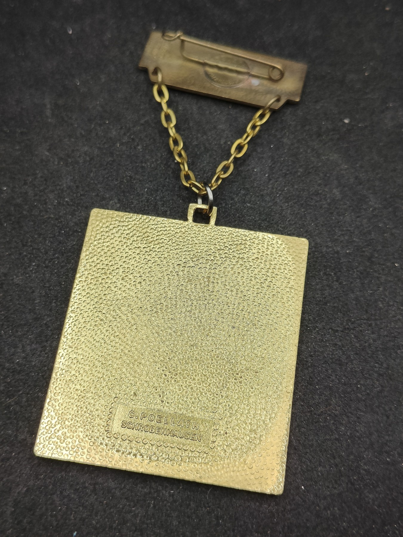 全场0元起拍 第111期 咸鱼国勋章拍卖专场 11月26日（周日）下午6：00开始 西德纪念章