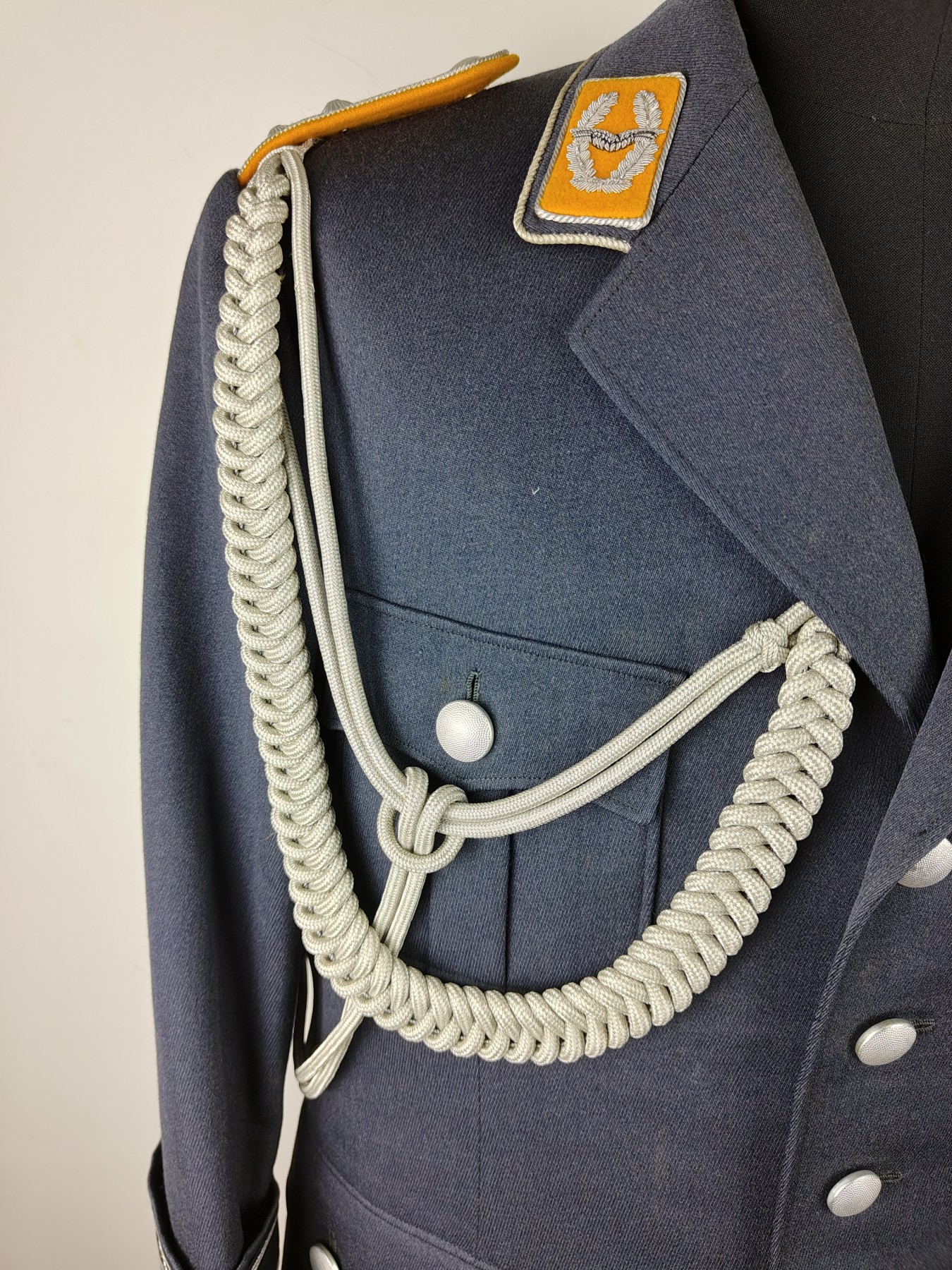 全场0元起拍 第111期 咸鱼国勋章拍卖专场 11月26日（周日）下午6：00开始 西德 BW 空军军官常服一套 胸围110 肩宽48 衣长76 袖长60 腰围96 裤长107