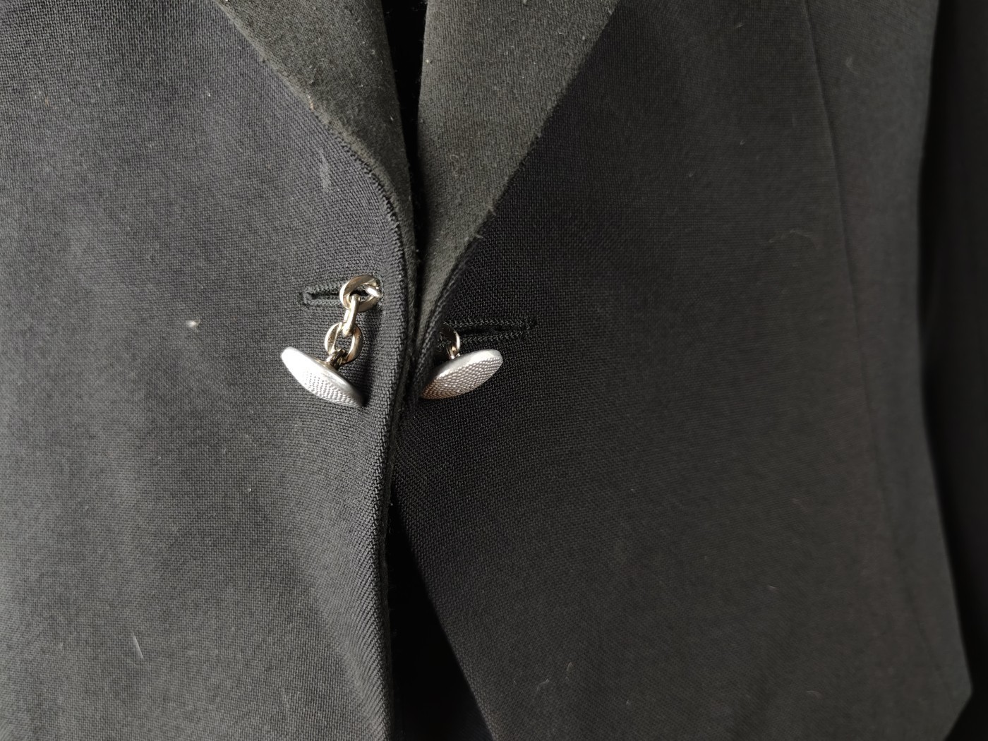 全场0元起拍 第111期 咸鱼国勋章拍卖专场 11月26日（周日）下午6：00开始 	西德BW中校刺绣军衔晚礼服一套 胸围100 肩宽44 袖长58 腰围78 裤长105